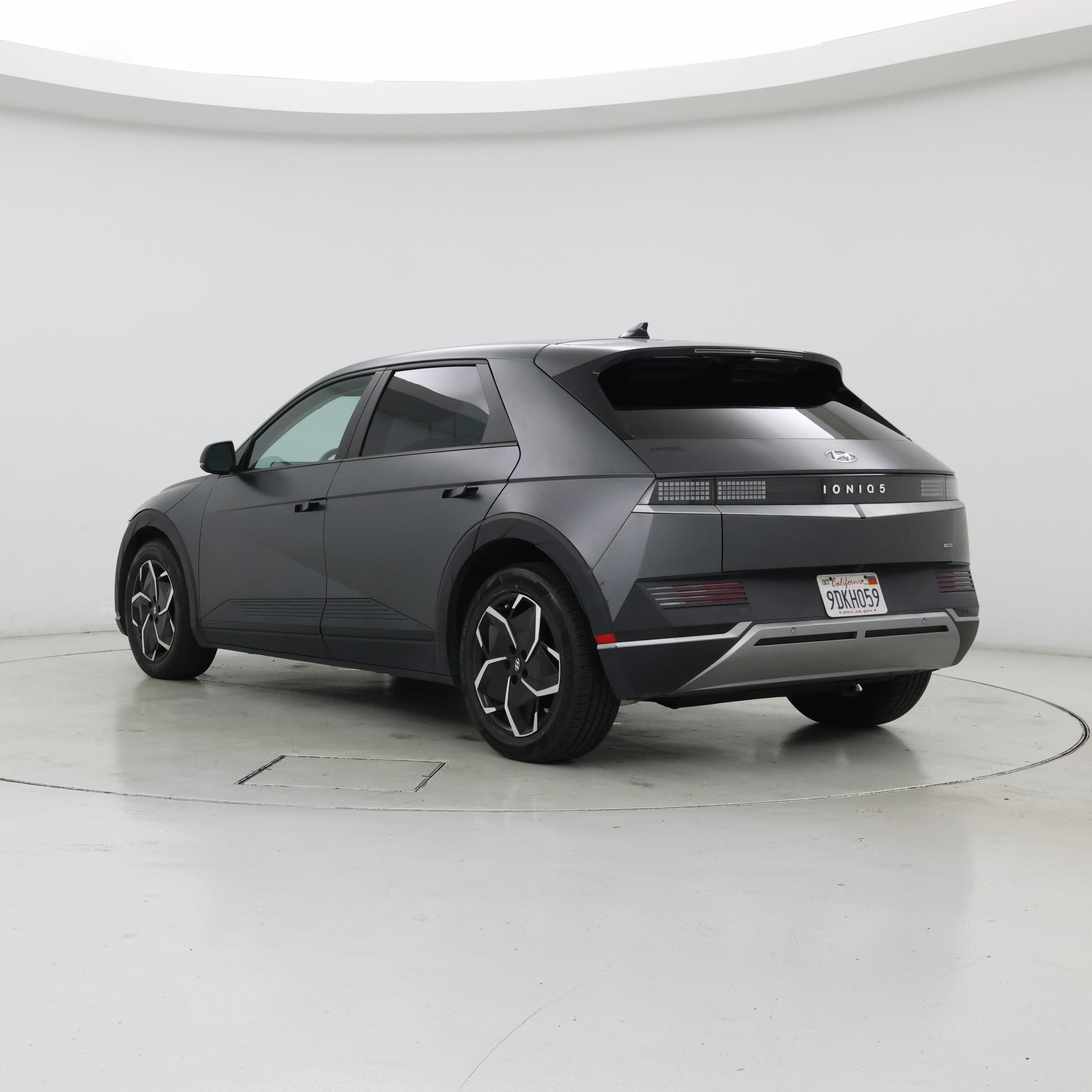 Thumbnail: 2023 Hyundai Ioniq 5 - 2