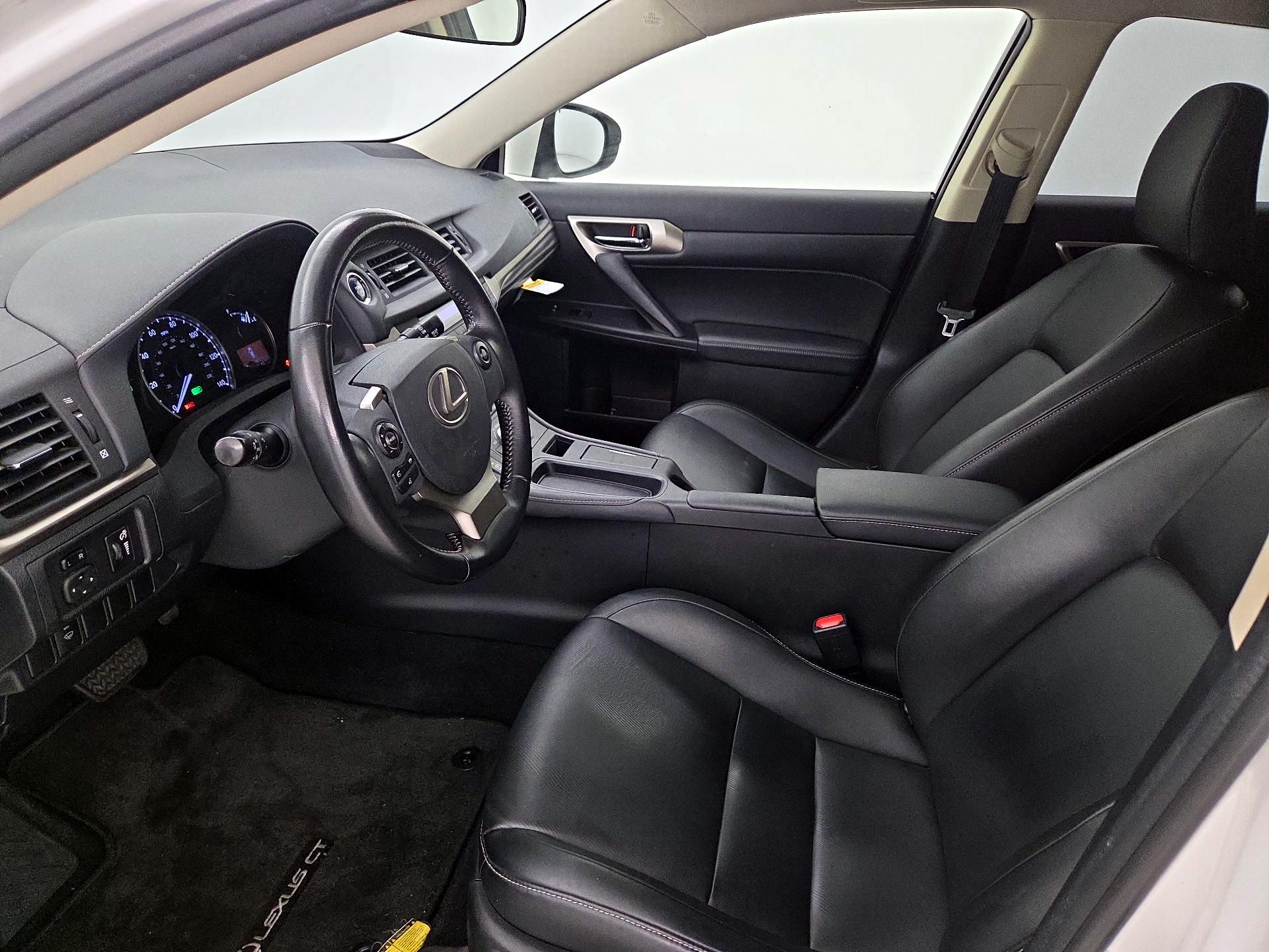 Thumbnail: 2017 Lexus CT - 11