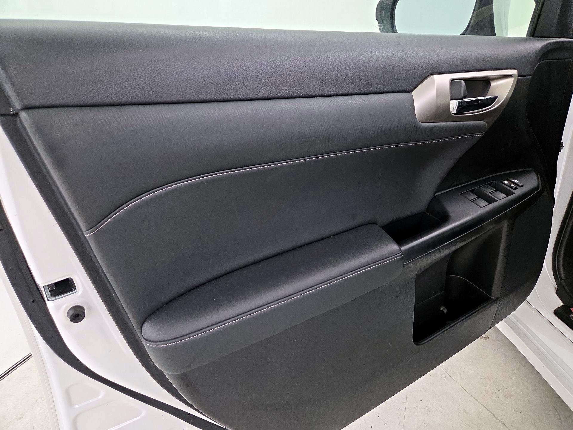 Thumbnail: 2017 Lexus CT - 12