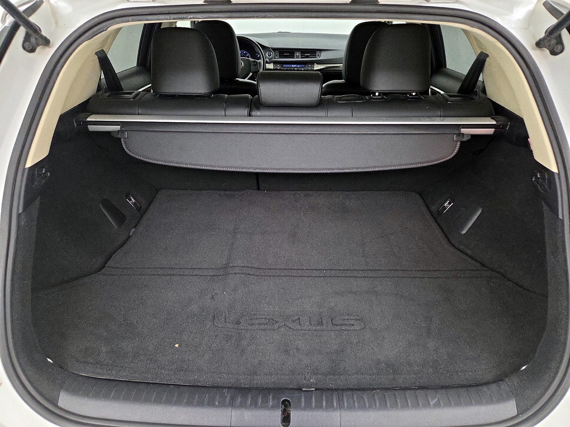 Thumbnail: 2017 Lexus CT - 19