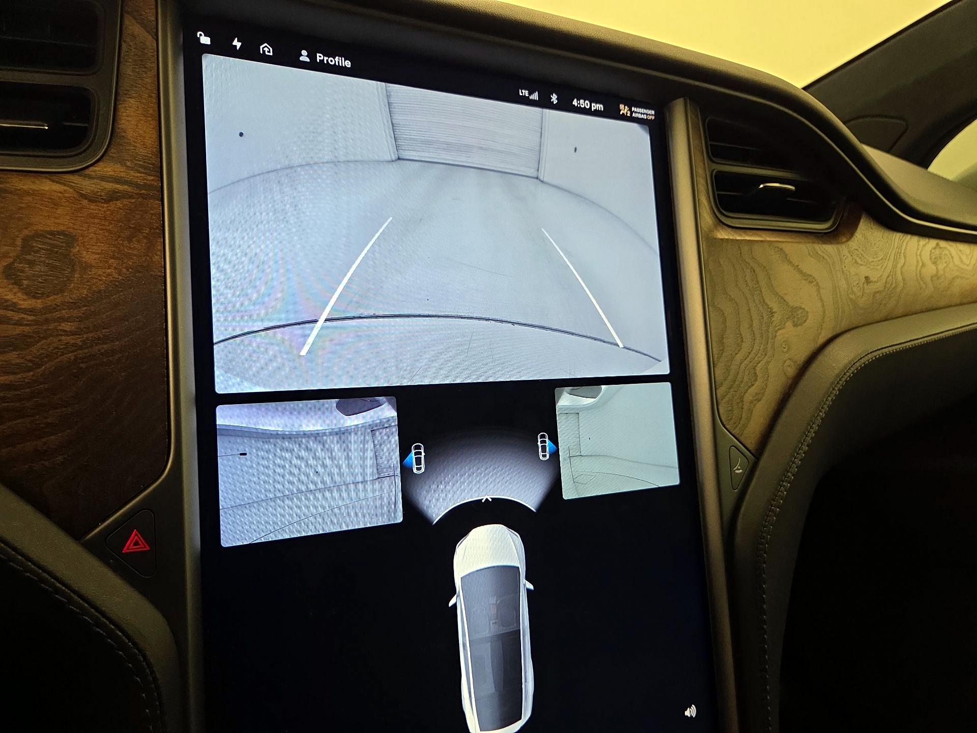 Thumbnail: 2020 Tesla Model X - 14