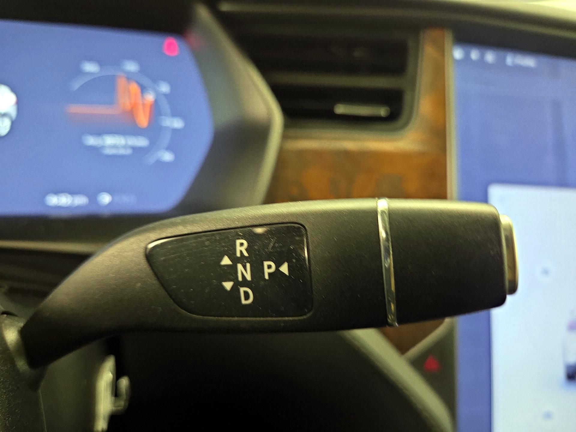 Thumbnail: 2020 Tesla Model X - 17