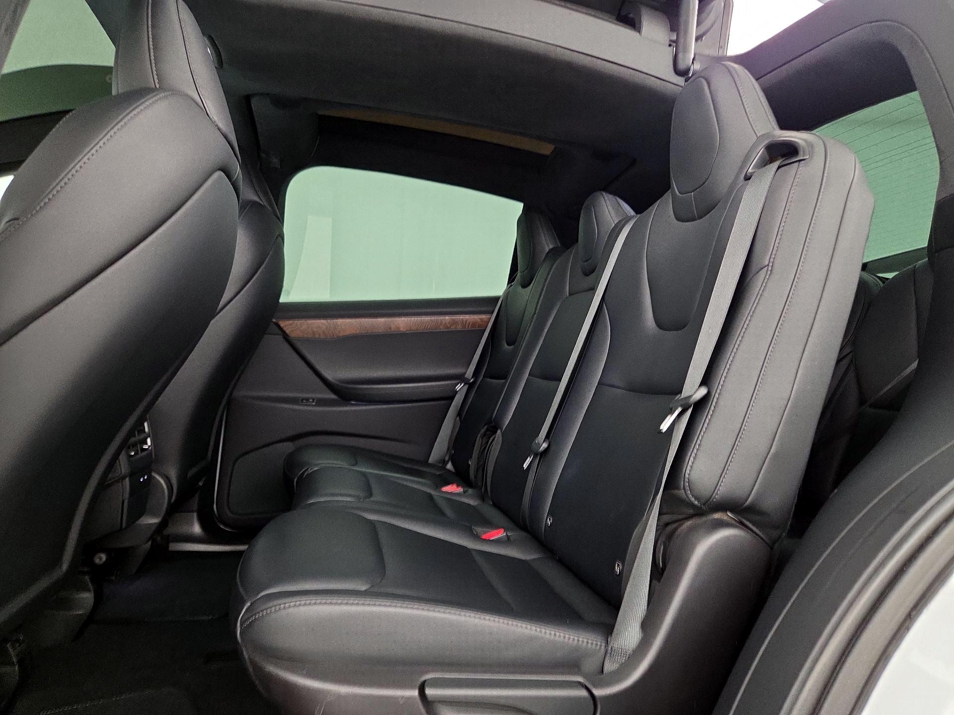 Thumbnail: 2020 Tesla Model X - 20