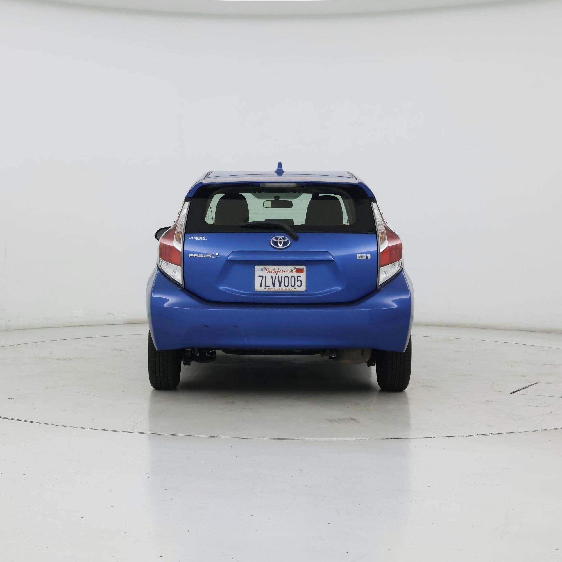 Thumbnail: 2015 Toyota Prius c - 6