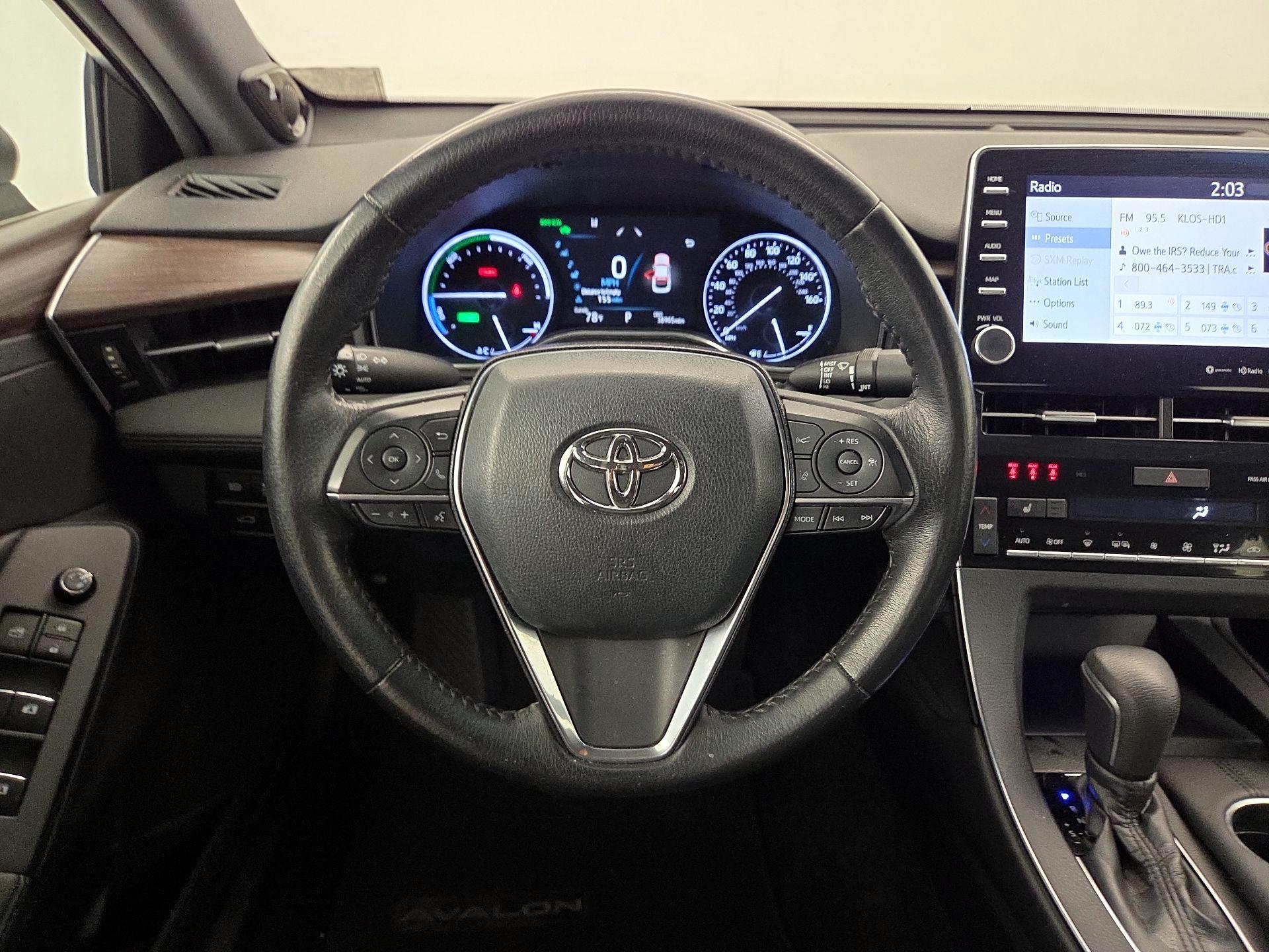 Thumbnail: 2019 Toyota Avalon - 10