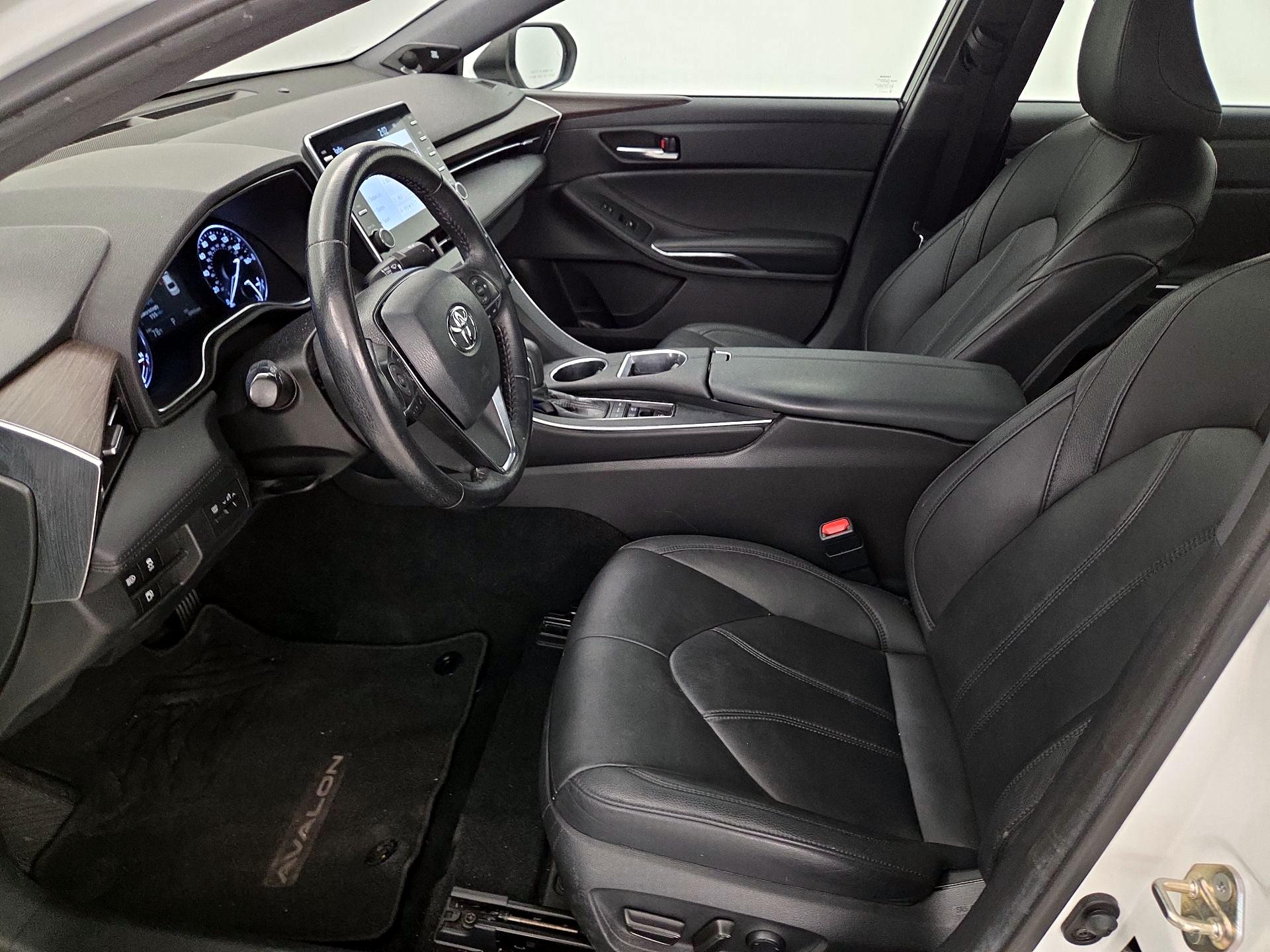 Thumbnail: 2019 Toyota Avalon - 11