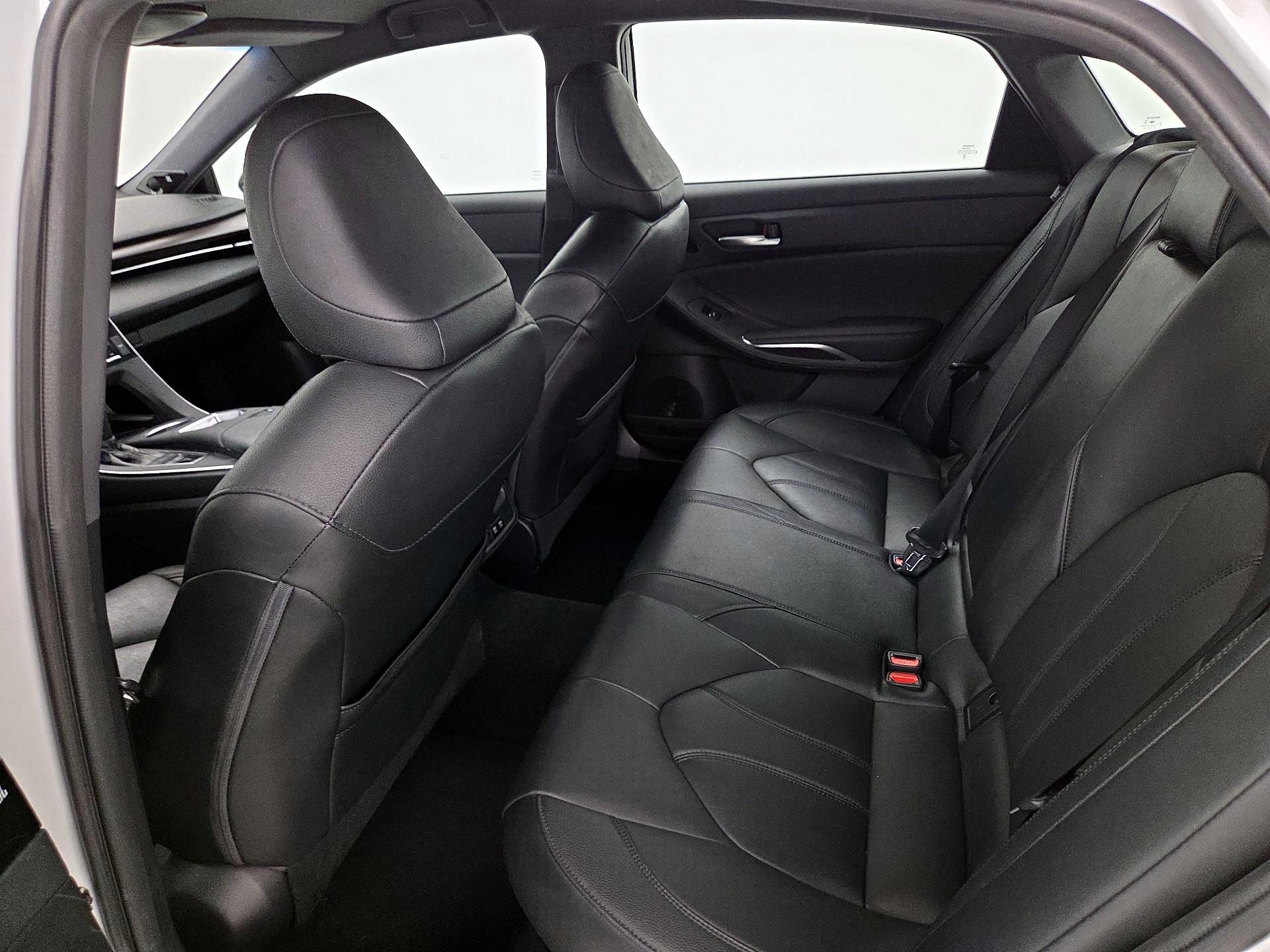 Thumbnail: 2019 Toyota Avalon - 19