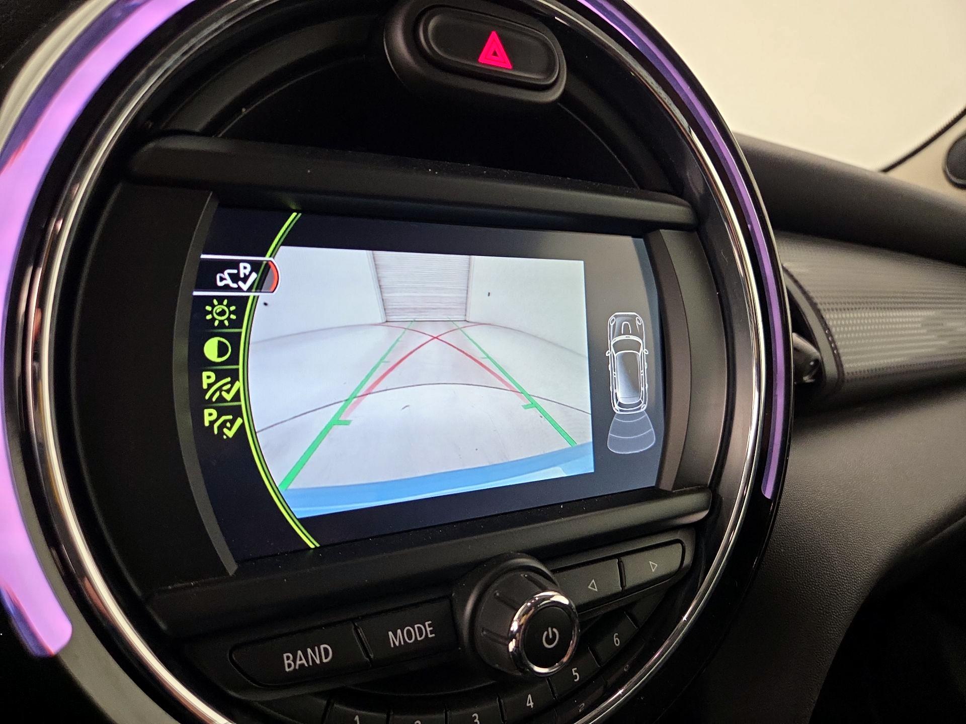 Thumbnail: 2018 MINI Cooper Hardtop - 14