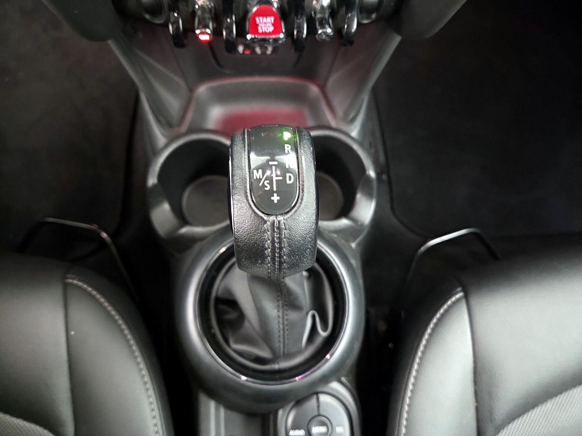 Thumbnail: 2018 MINI Cooper Hardtop - 17