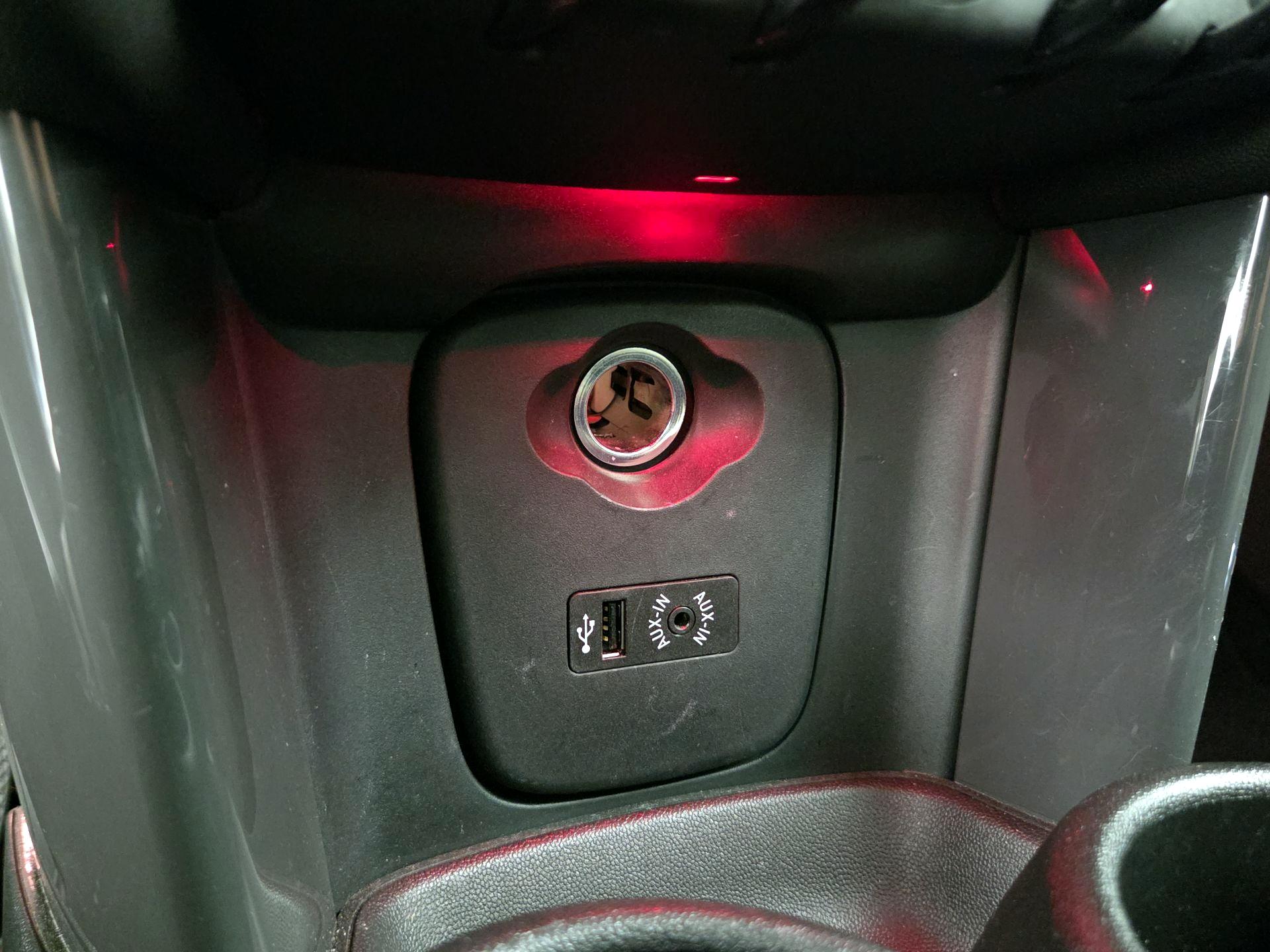 Thumbnail: 2018 MINI Cooper Hardtop - 18