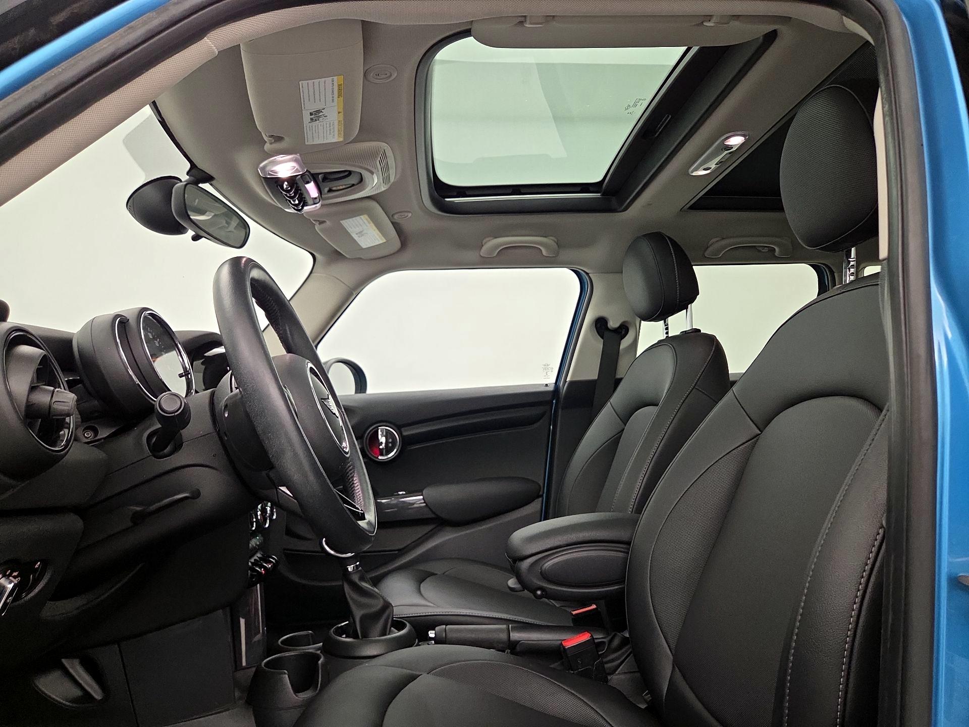 Thumbnail: 2018 MINI Cooper Hardtop - 19