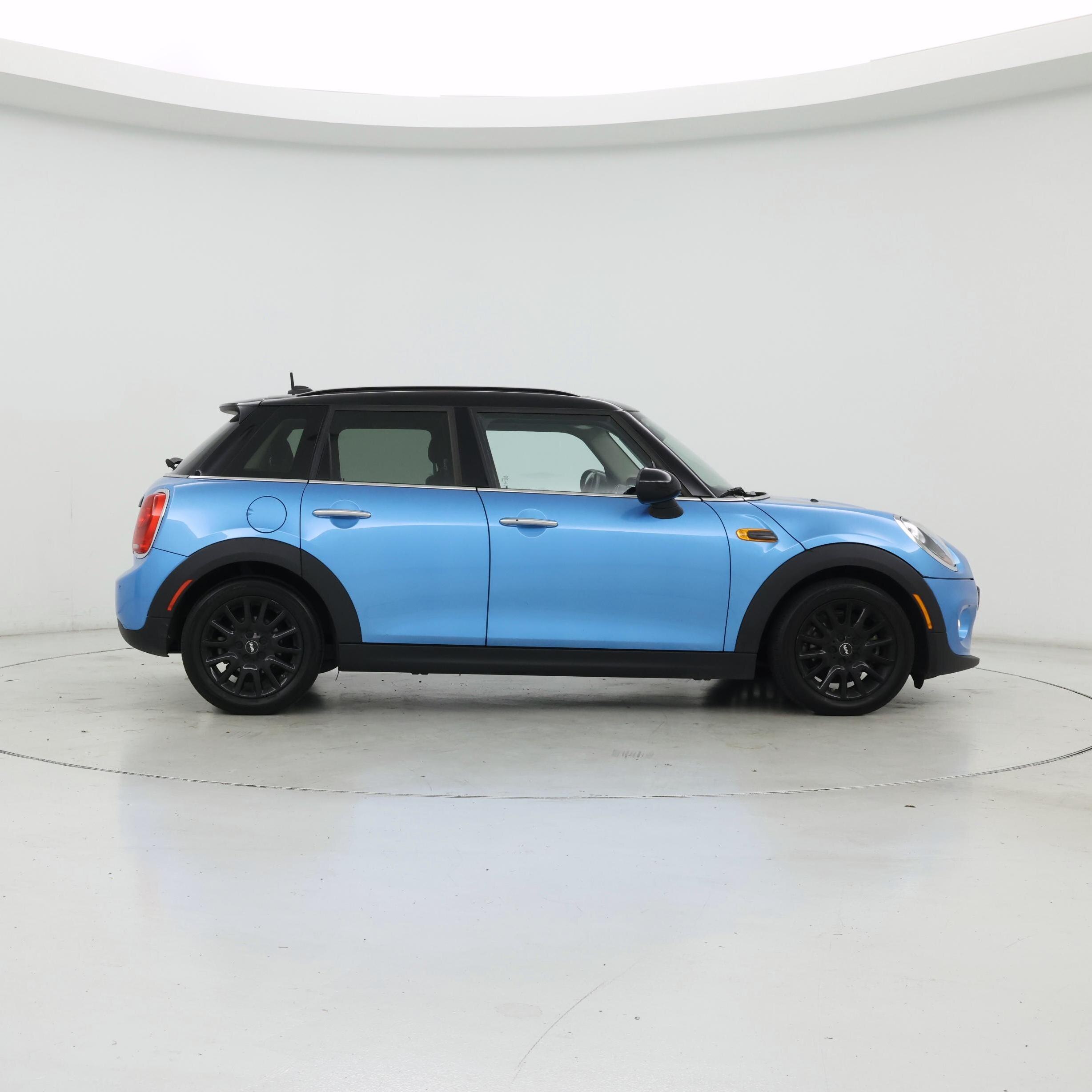 Thumbnail: 2018 MINI Cooper Hardtop - 7