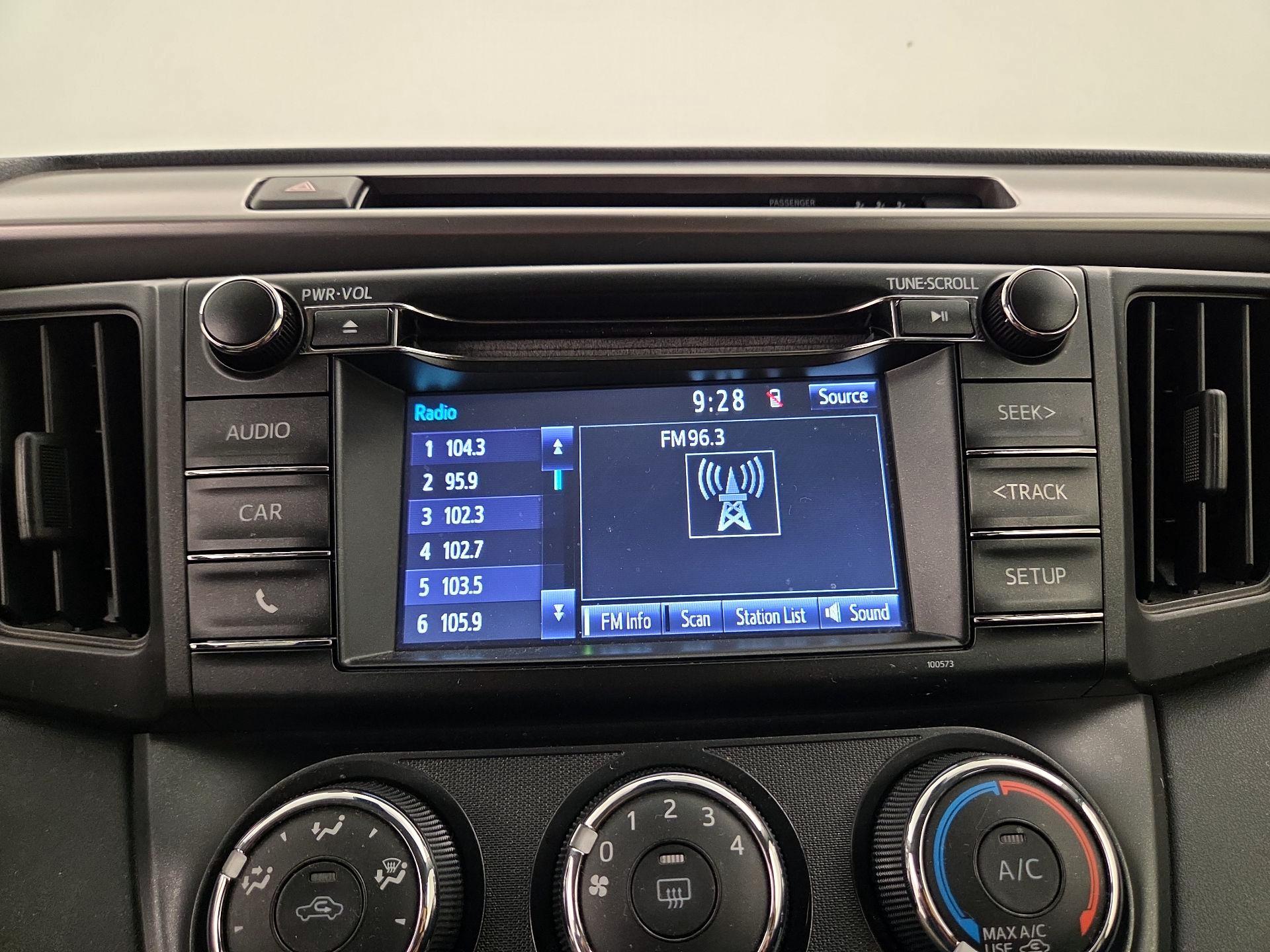 Thumbnail: 2017 Toyota RAV4 - 15
