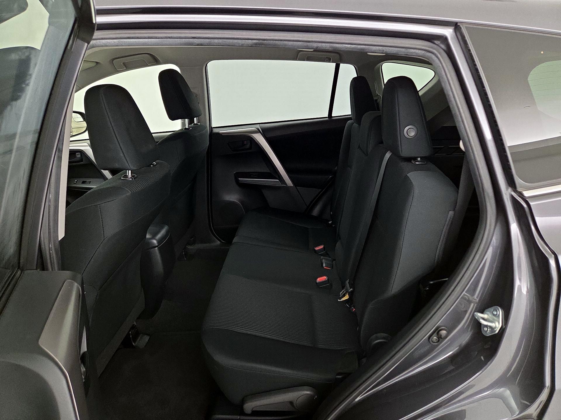 Thumbnail: 2017 Toyota RAV4 - 19