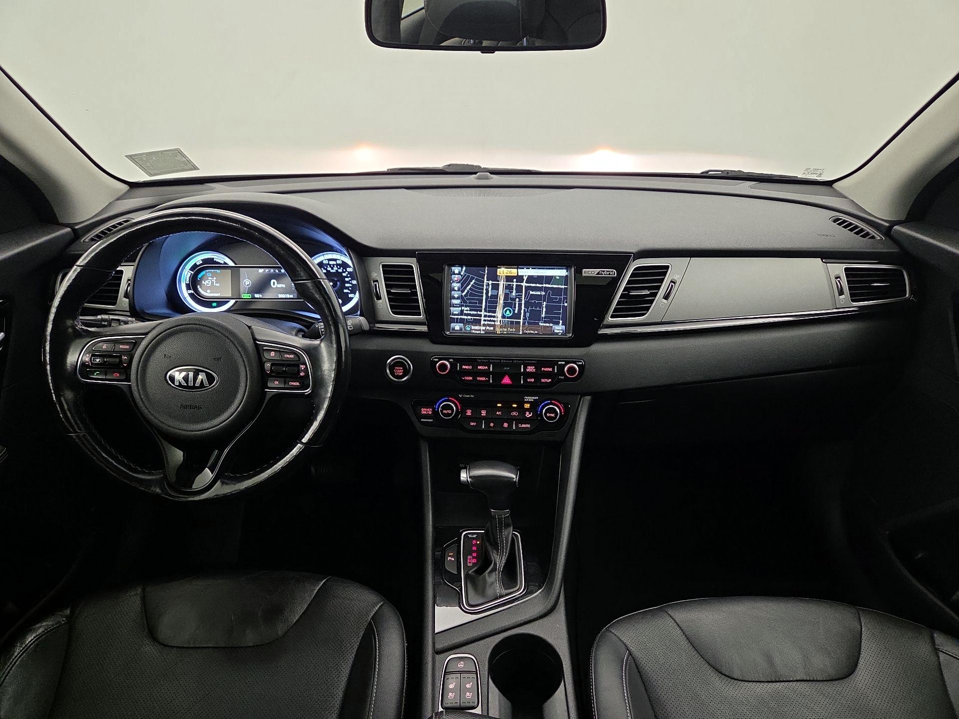 Thumbnail: 2017 Kia Niro - 9