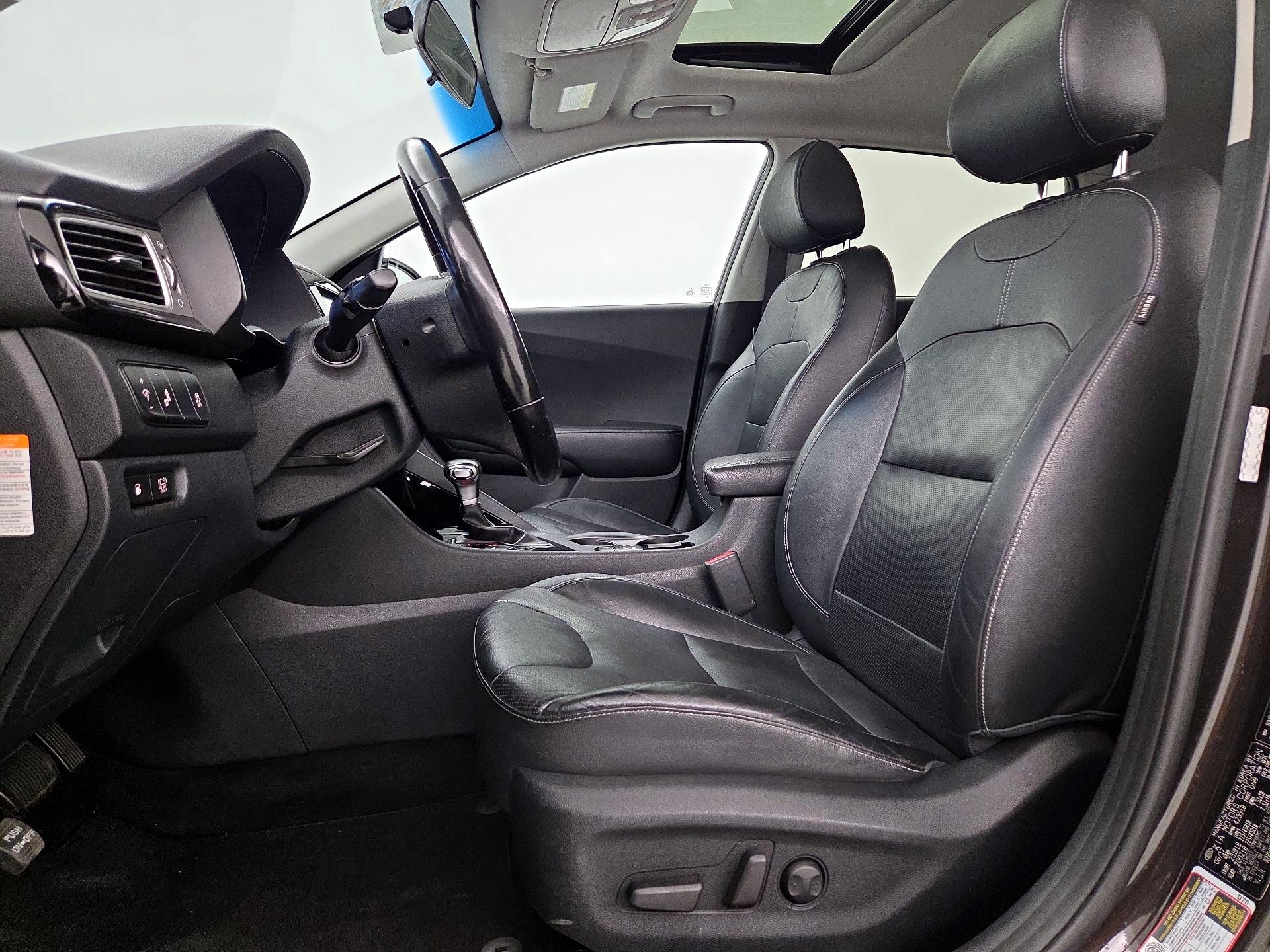 Thumbnail: 2017 Kia Niro - 11