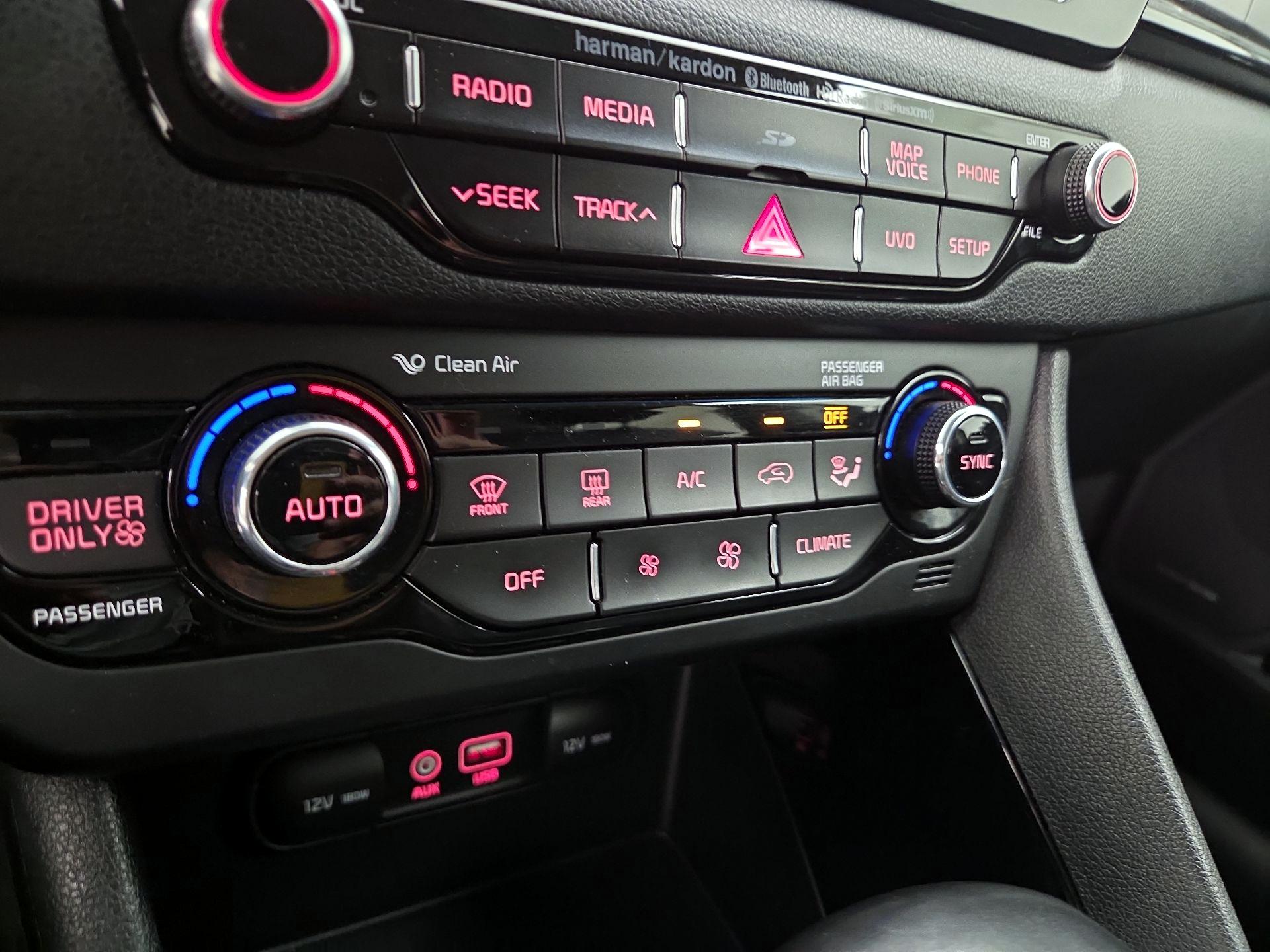 Thumbnail: 2017 Kia Niro - 17