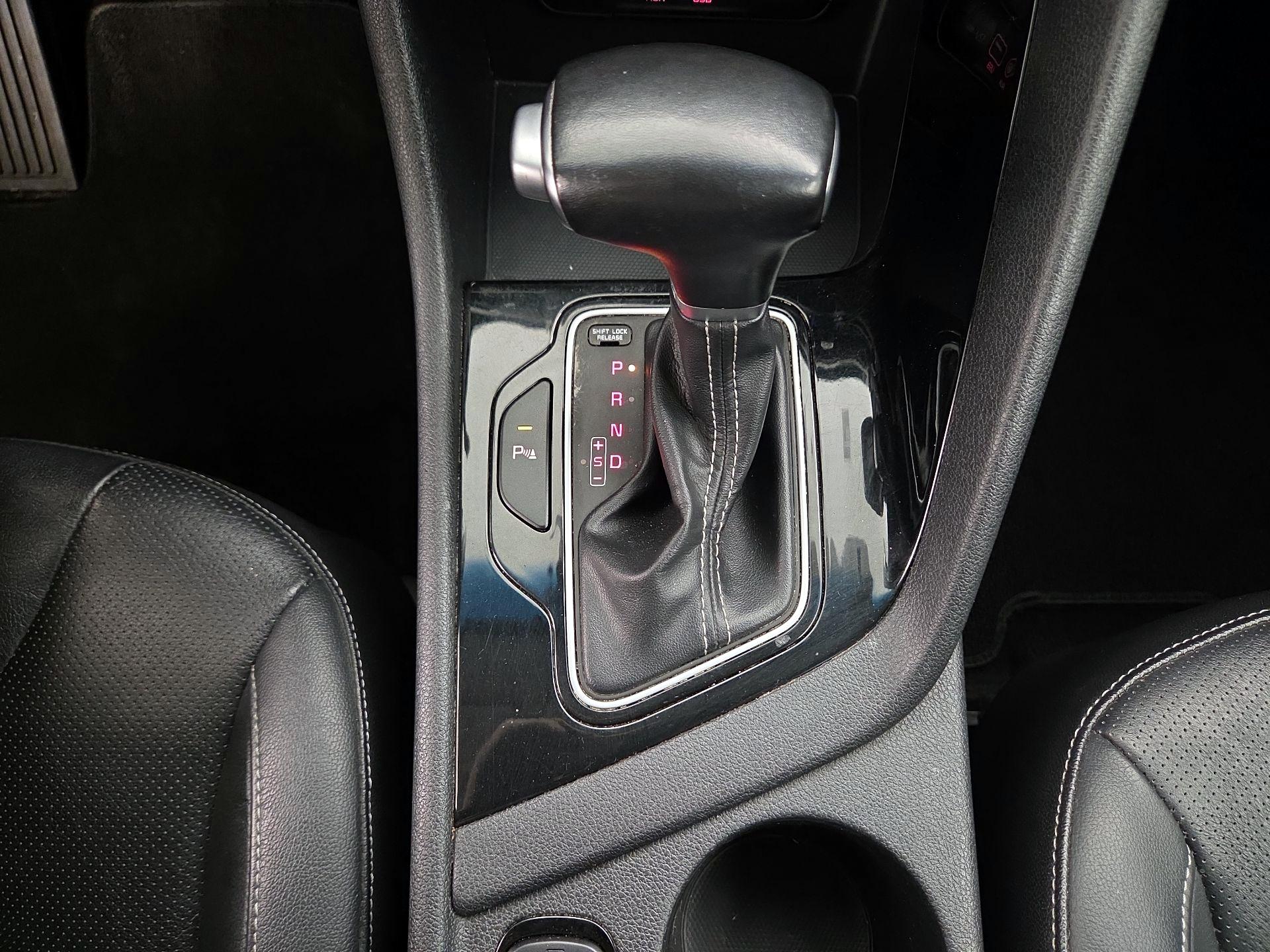 Thumbnail: 2017 Kia Niro - 18