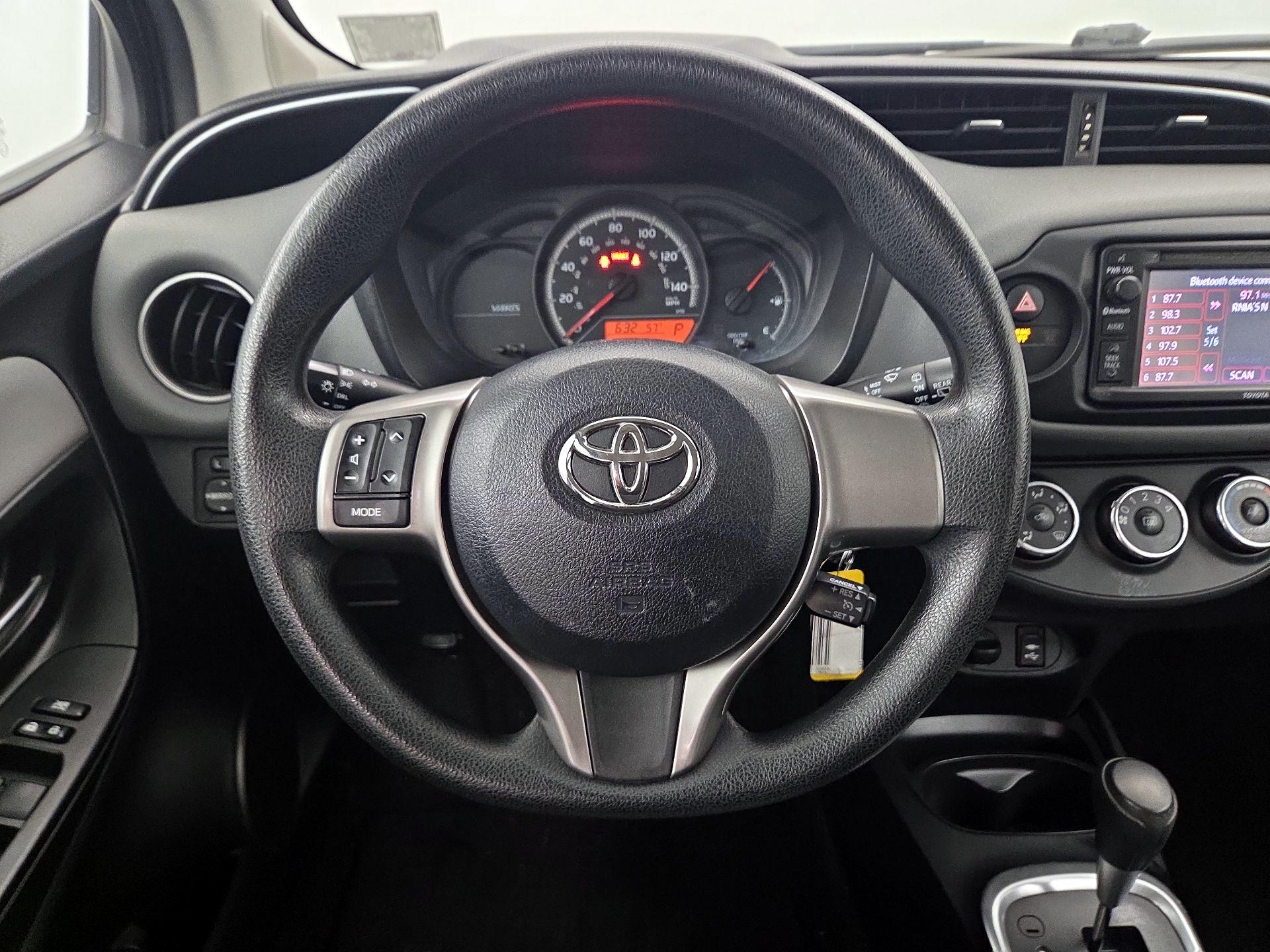 Thumbnail: 2016 Toyota Yaris - 10