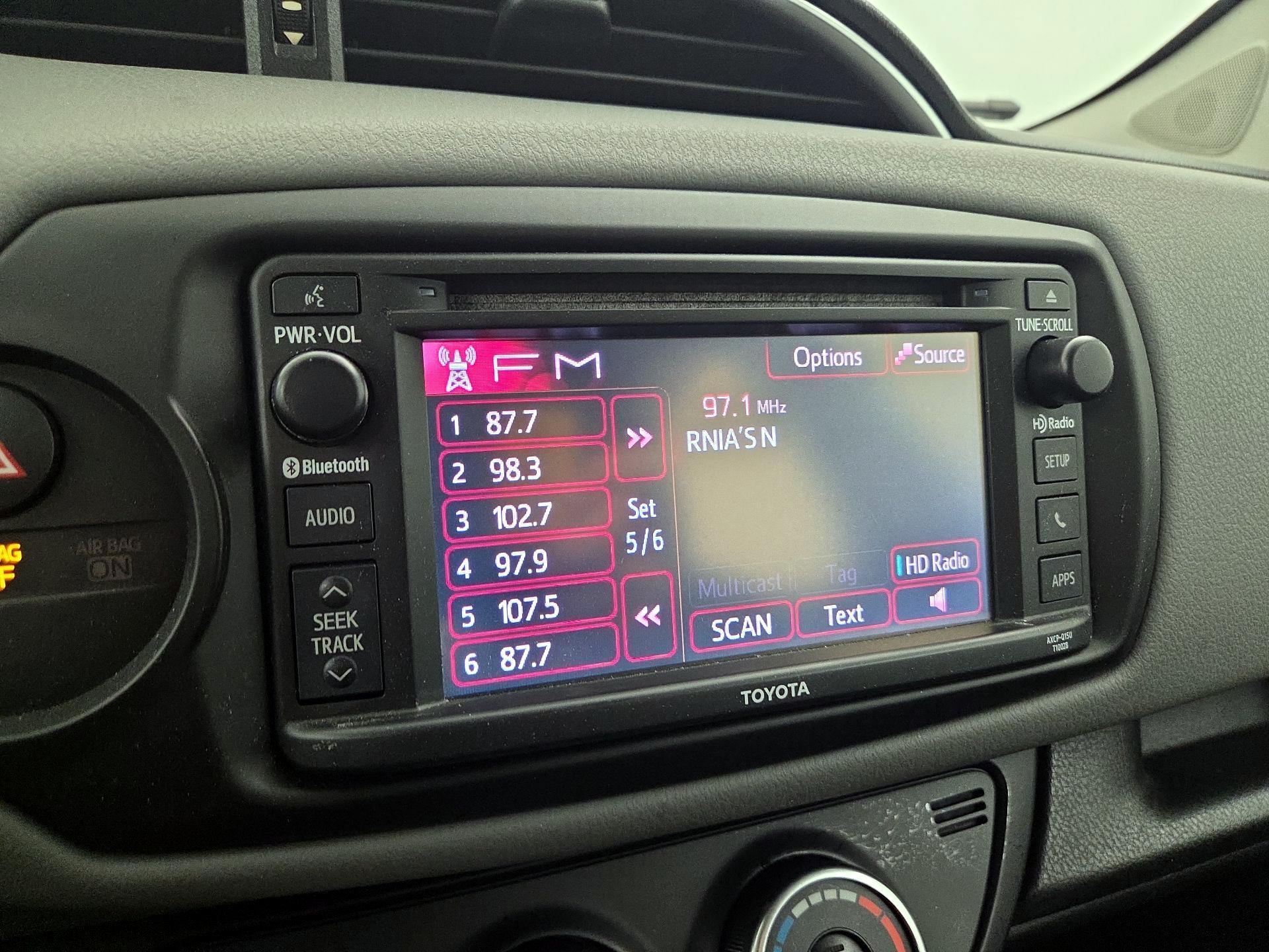 Thumbnail: 2016 Toyota Yaris - 14