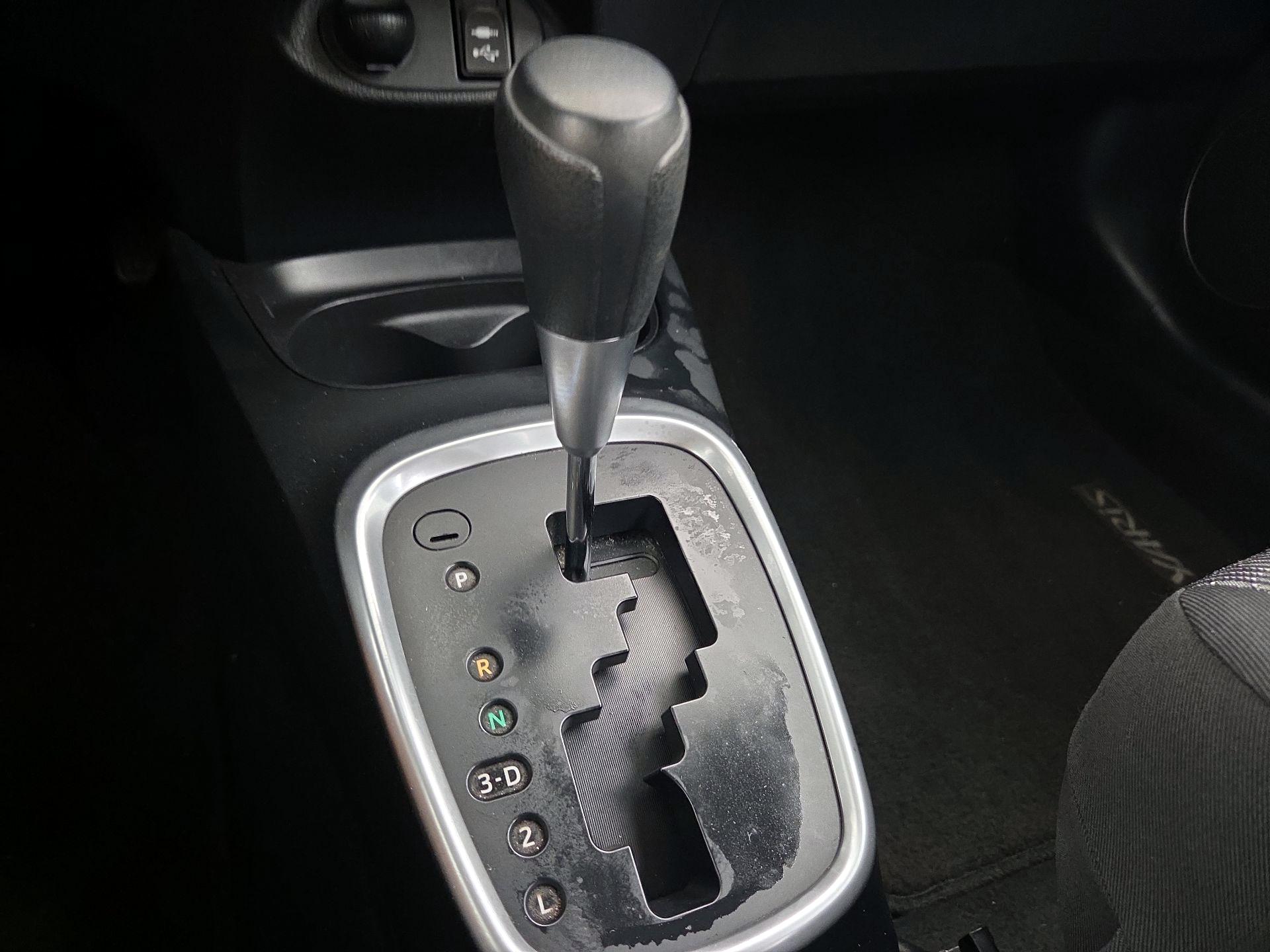 Thumbnail: 2016 Toyota Yaris - 16