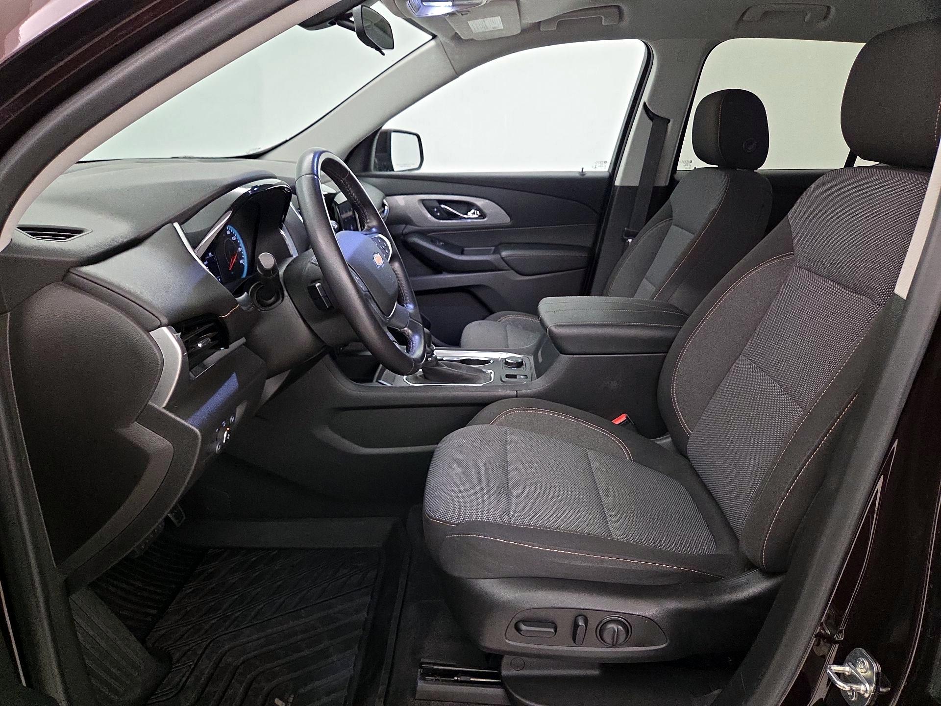Thumbnail: 2021 Chevrolet Traverse - 11