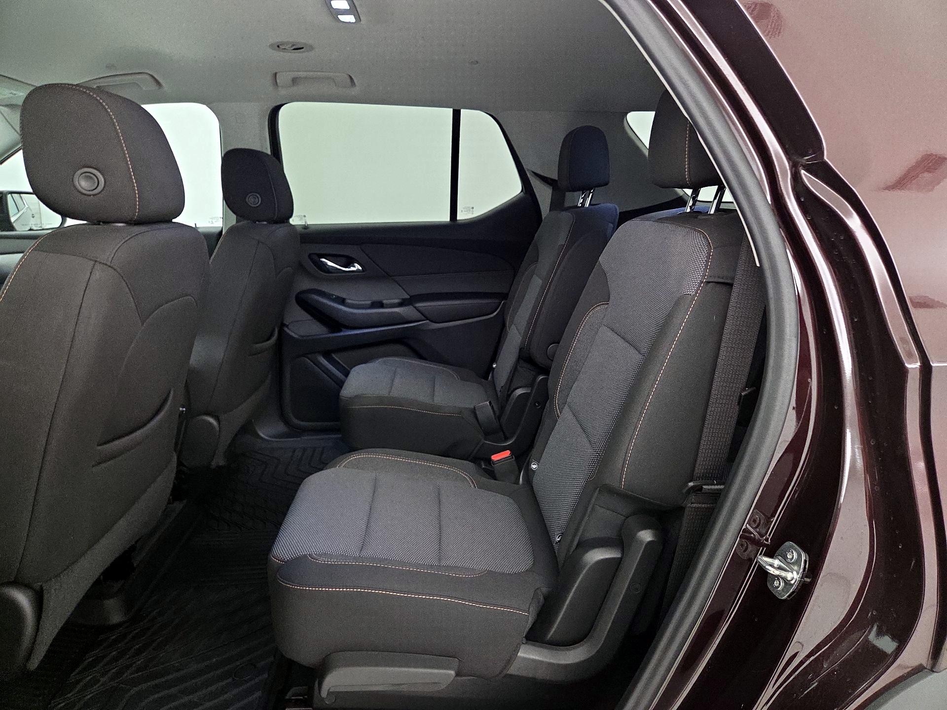 Thumbnail: 2021 Chevrolet Traverse - 19
