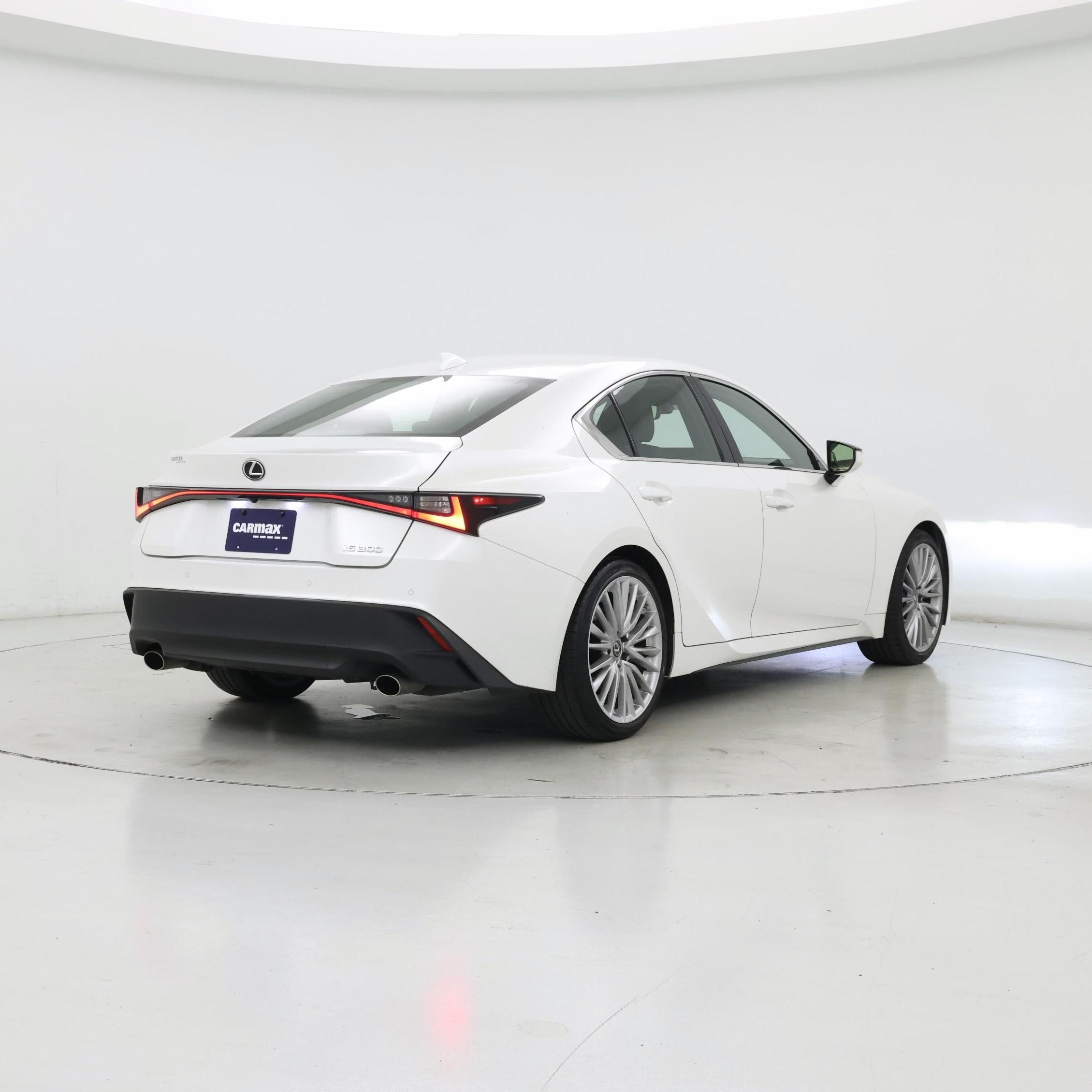 Thumbnail: 2022 Lexus IS - 8