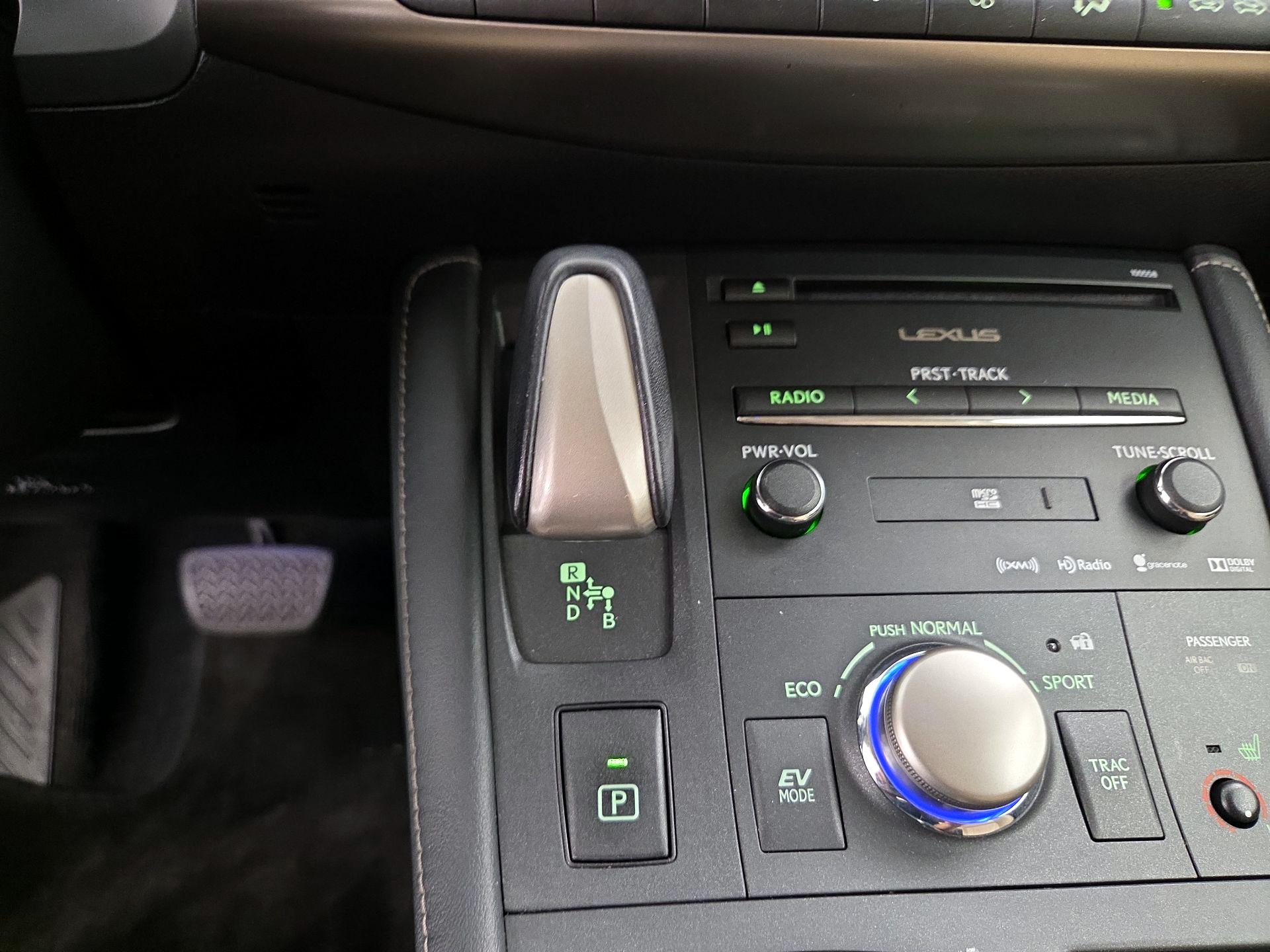 Thumbnail: 2016 Lexus CT - 18