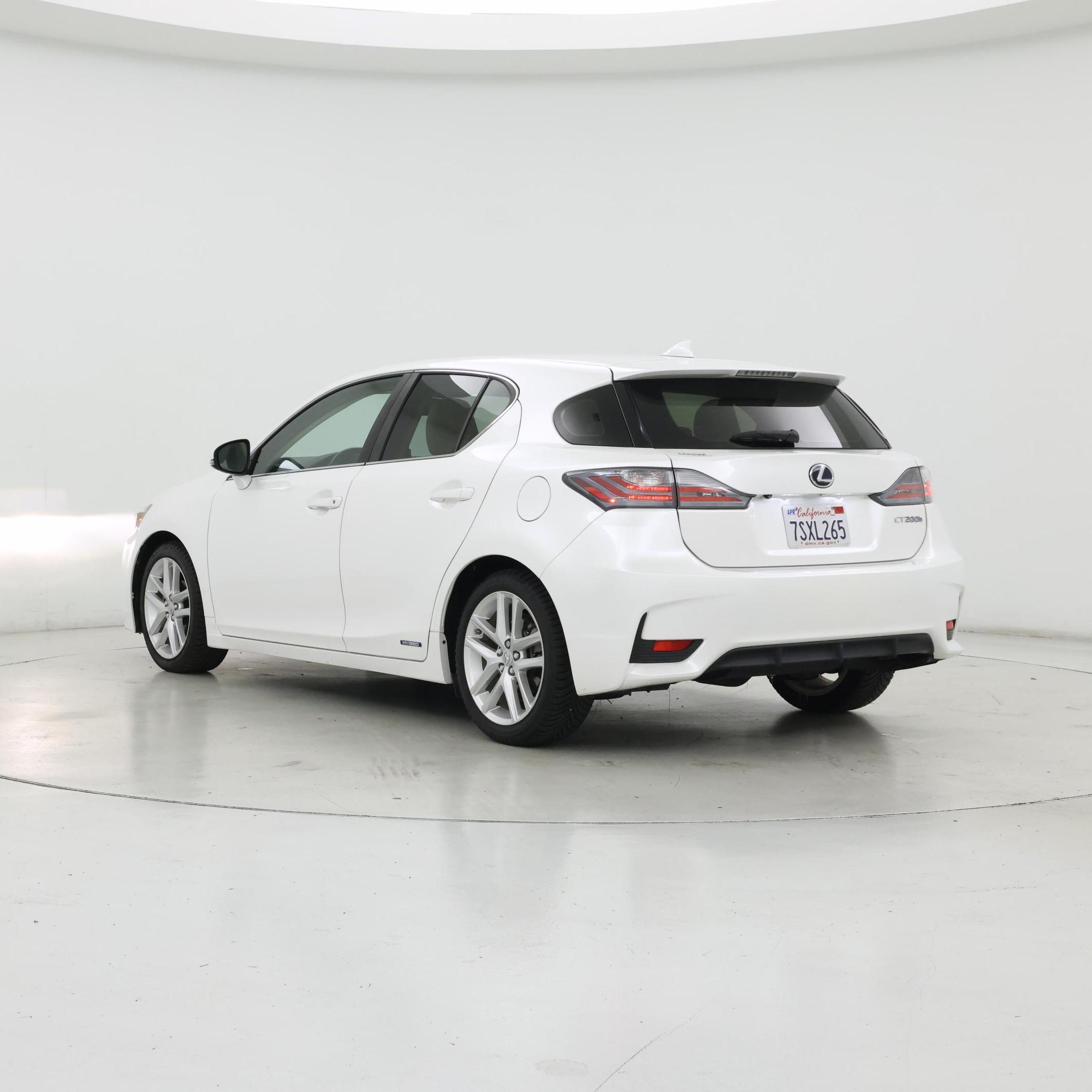 Thumbnail: 2016 Lexus CT - 2