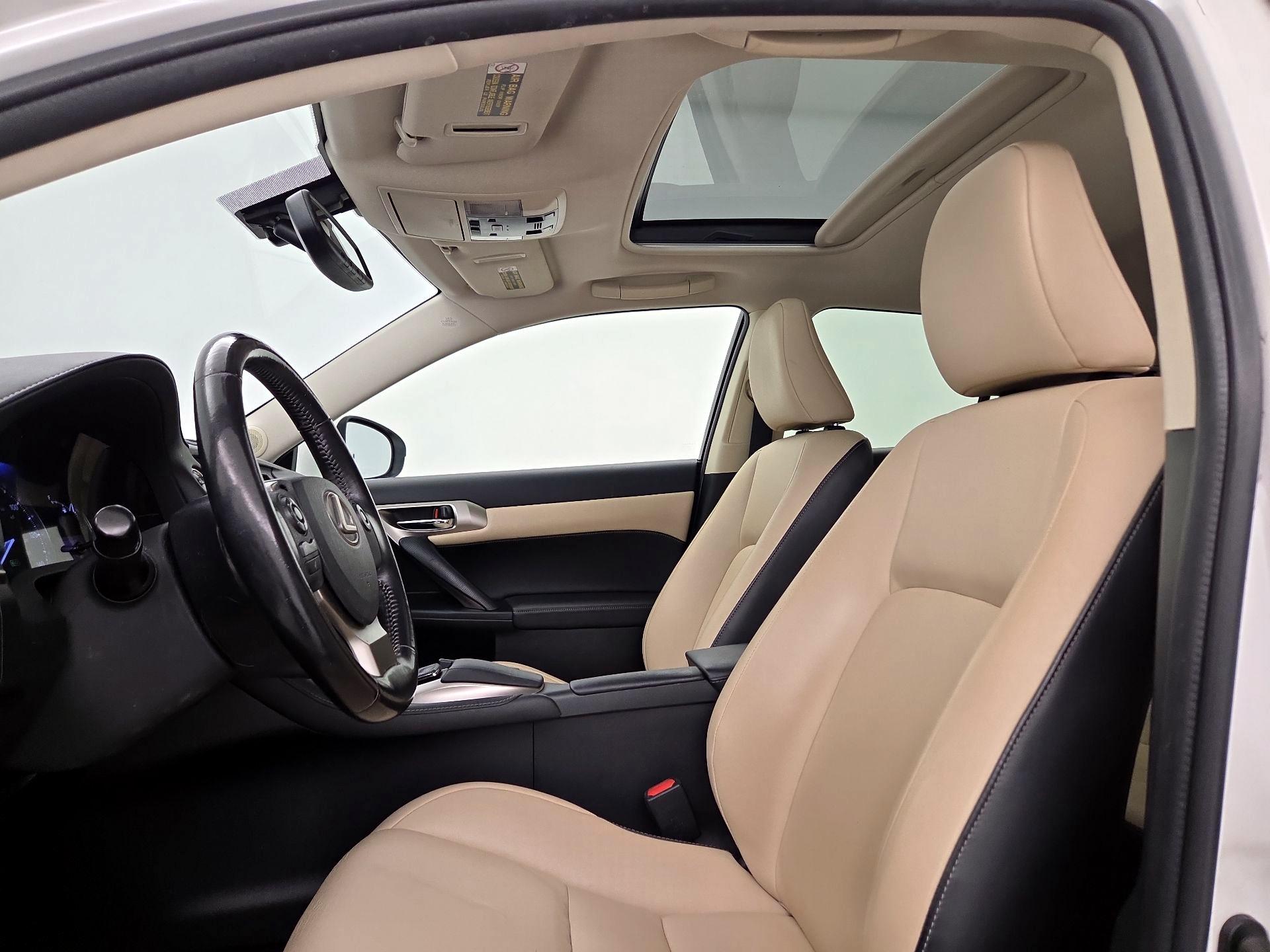 Thumbnail: 2016 Lexus CT - 20