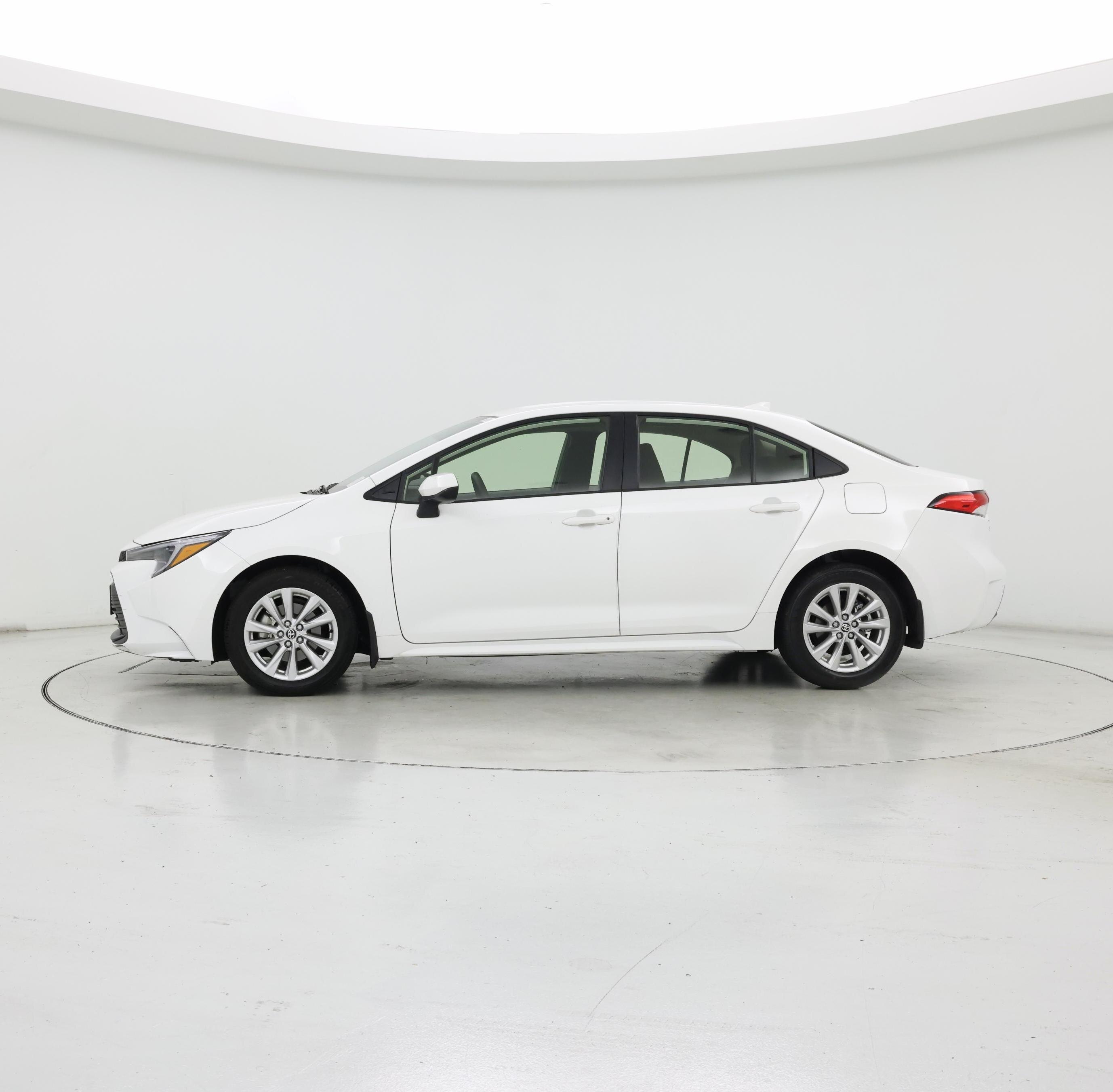 Thumbnail: 2025 Toyota Corolla - 3