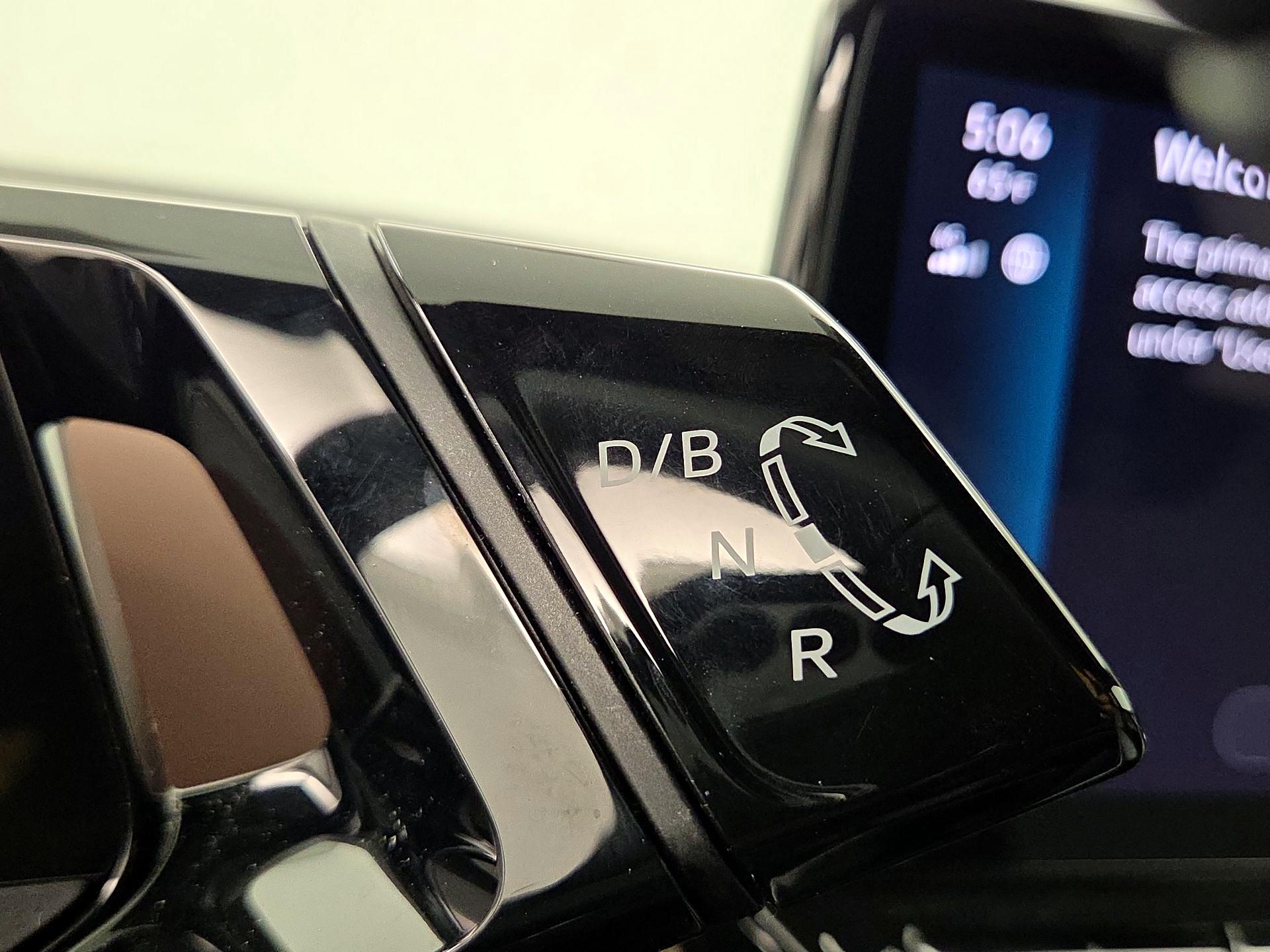 Thumbnail: 2023 Volkswagen ID.4 - 18