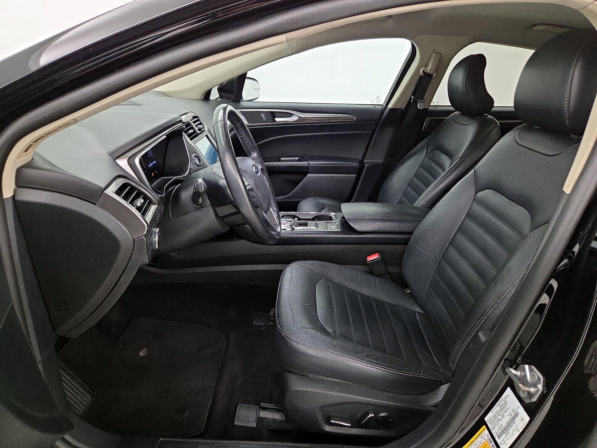 Thumbnail: 2017 Ford Fusion - 11