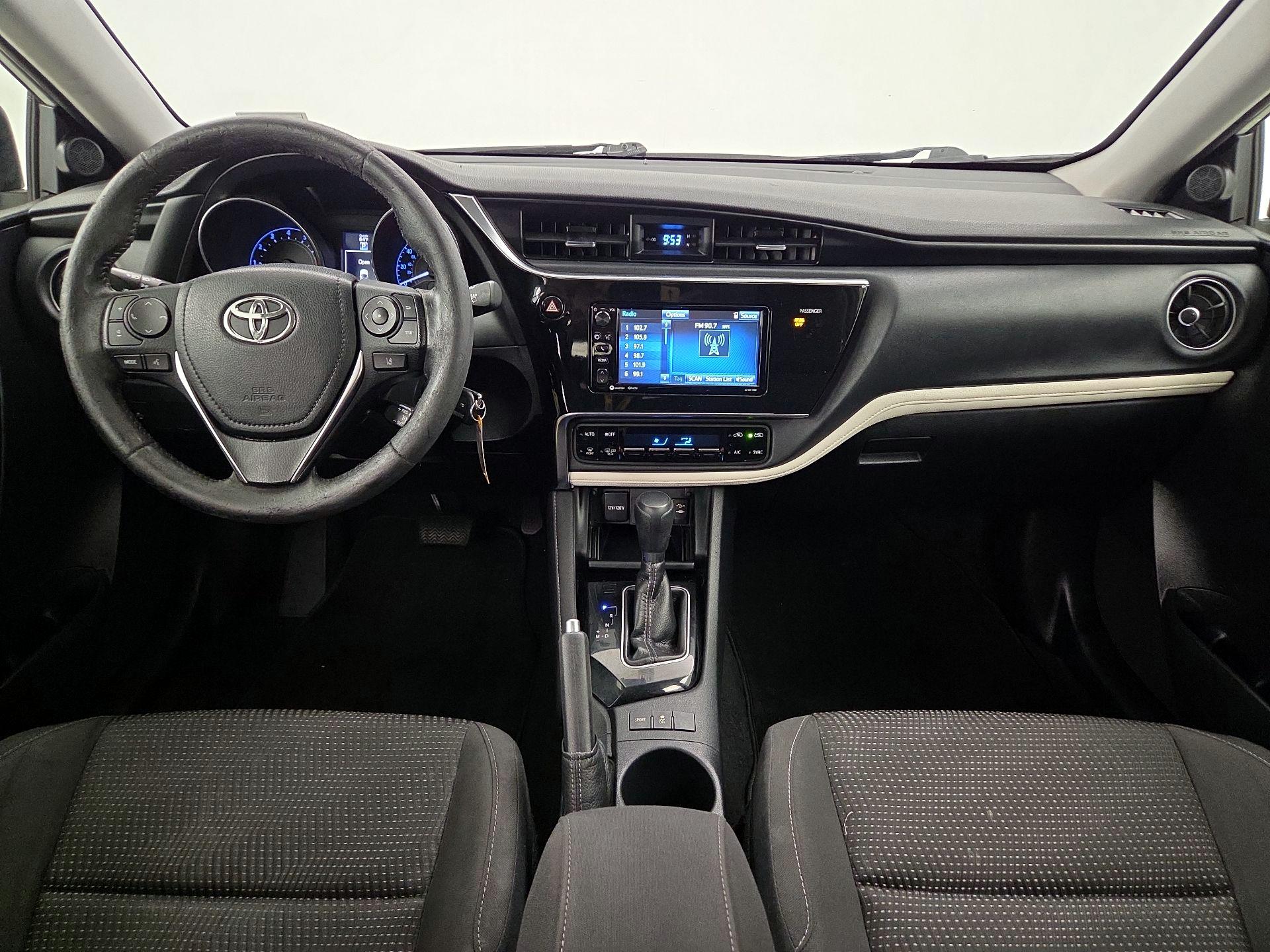 Thumbnail: 2017 Toyota Corolla iM - 9