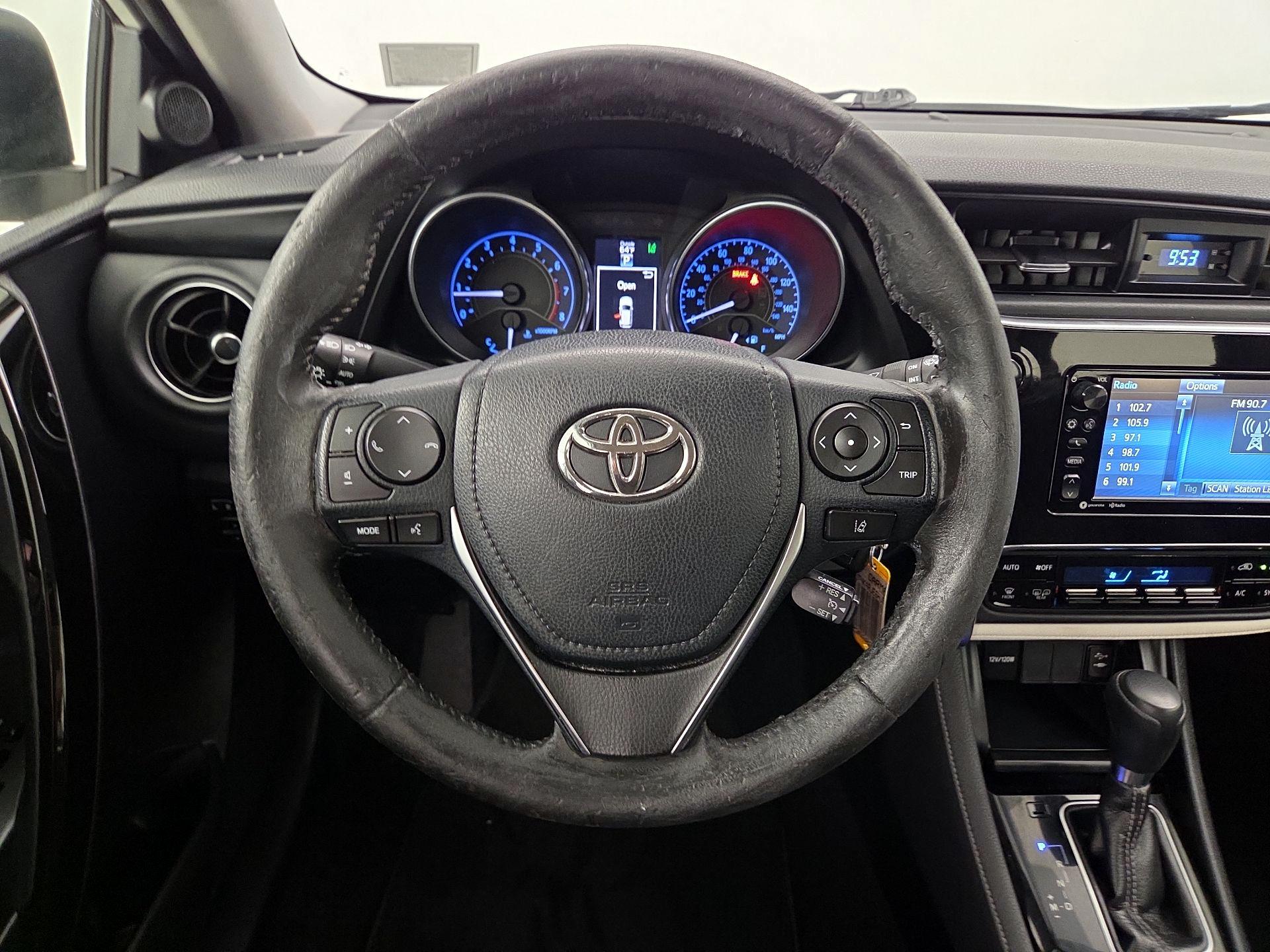 Thumbnail: 2017 Toyota Corolla iM - 10