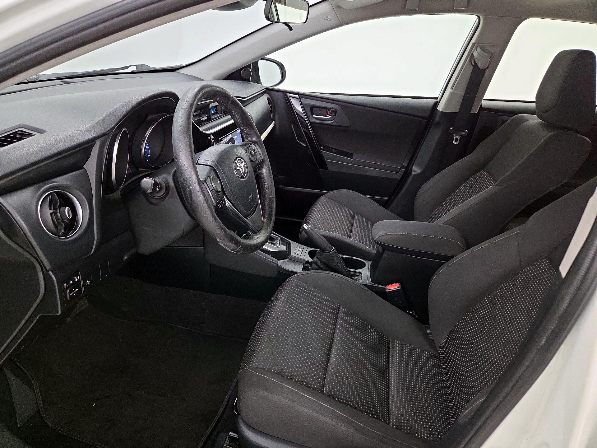 Thumbnail: 2017 Toyota Corolla iM - 11