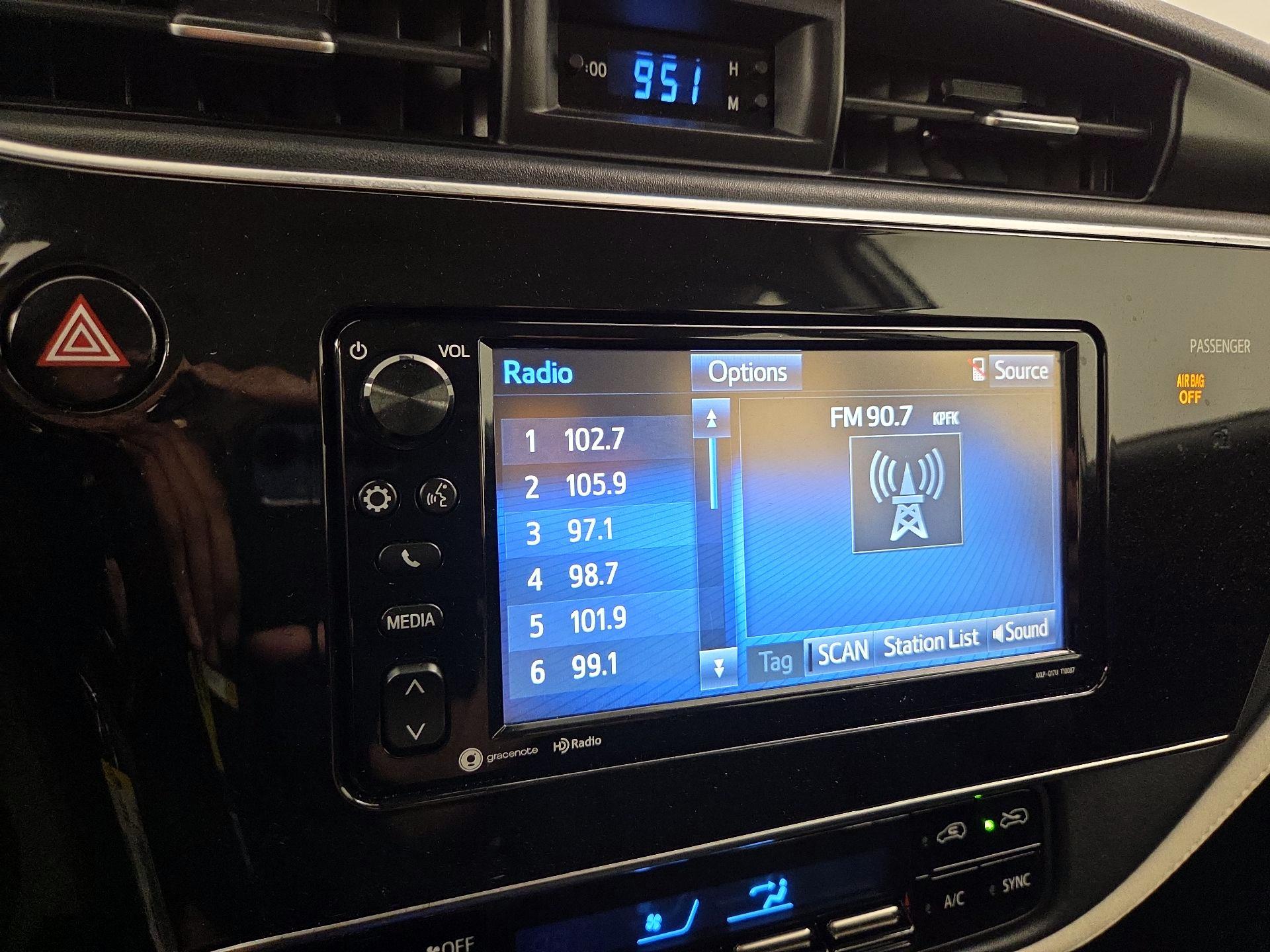 Thumbnail: 2017 Toyota Corolla iM - 15