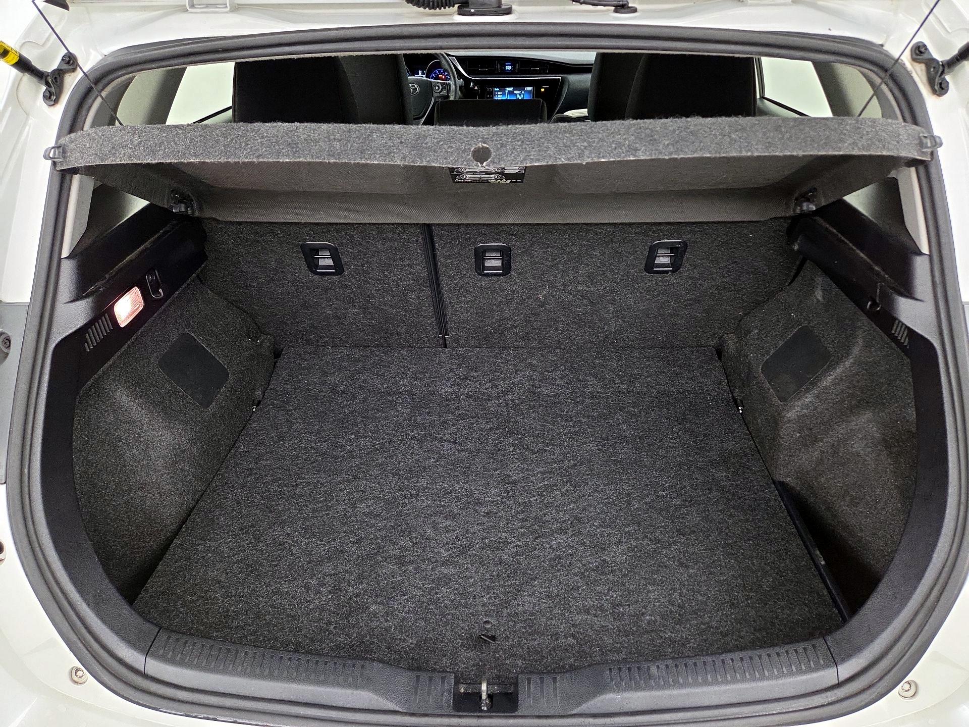 Thumbnail: 2017 Toyota Corolla iM - 20