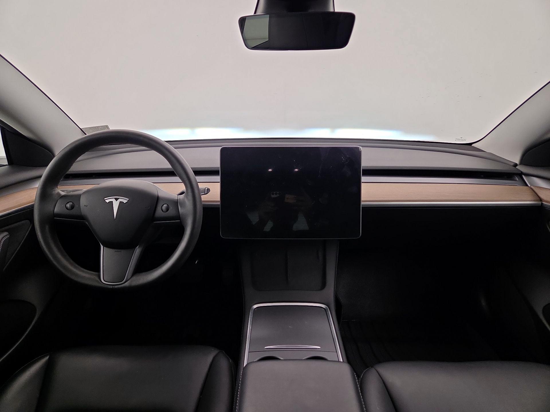 Thumbnail: 2021 Tesla Model 3 - 9