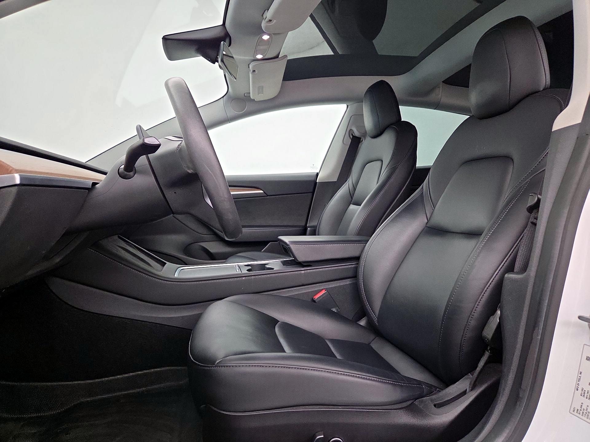 Thumbnail: 2021 Tesla Model 3 - 11