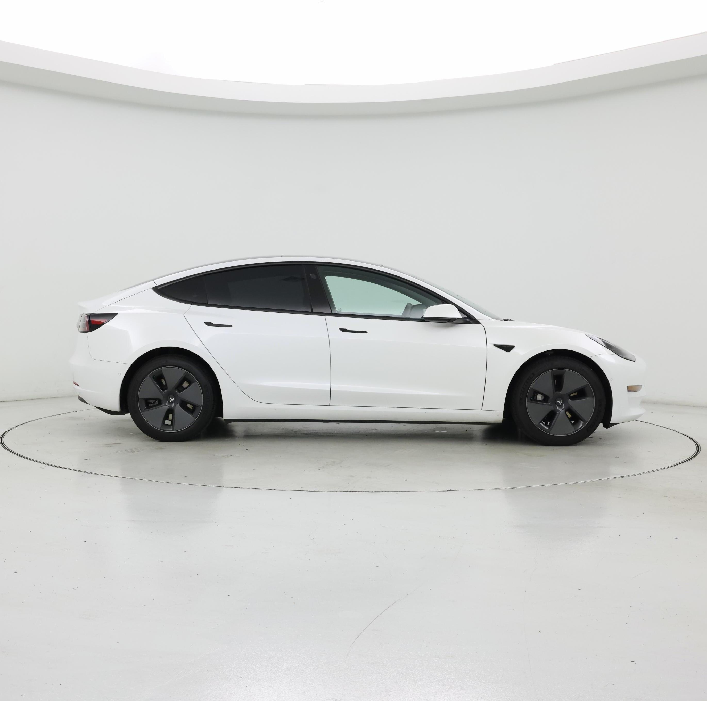 Thumbnail: 2021 Tesla Model 3 - 7