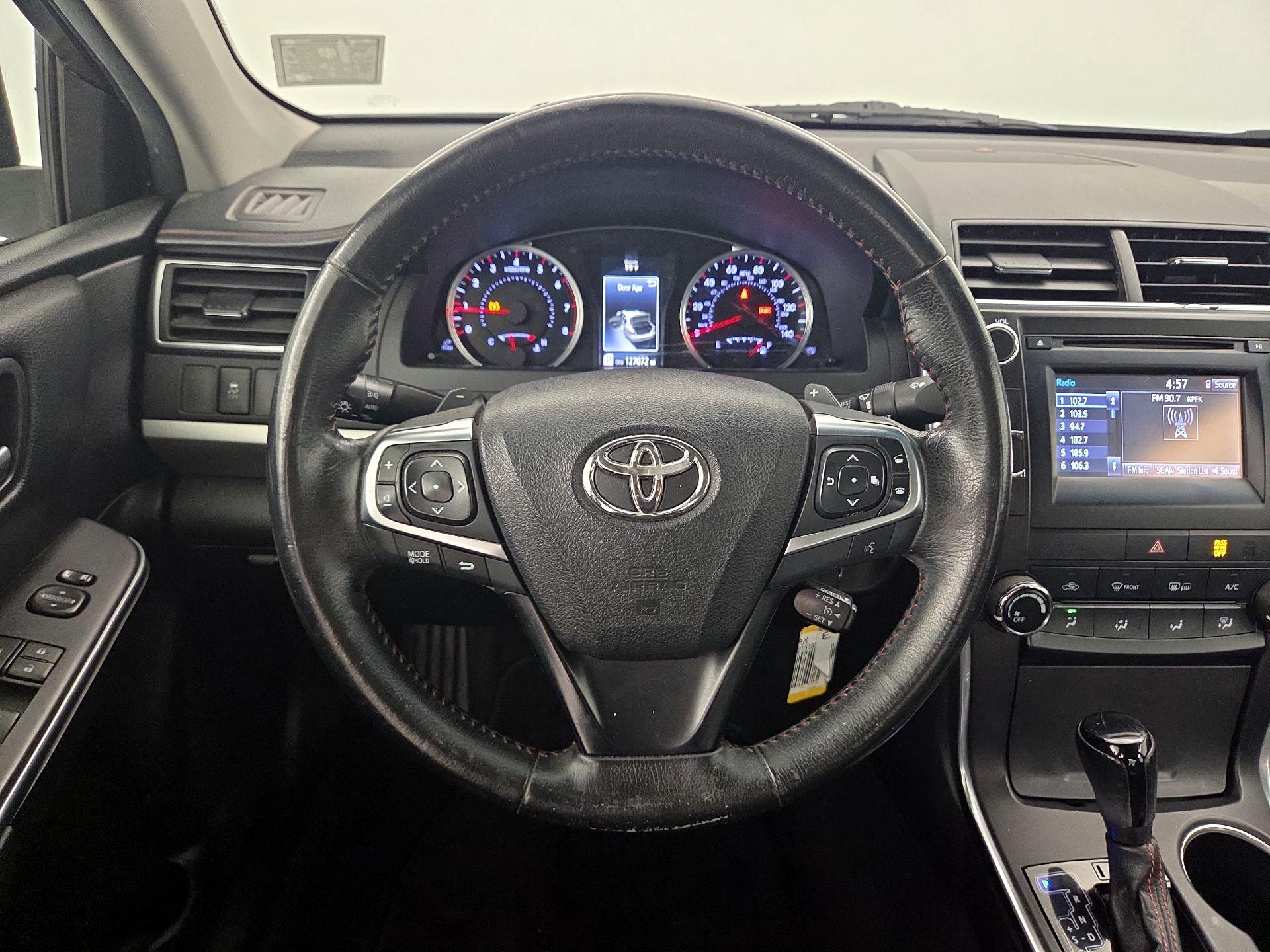 Thumbnail: 2015 Toyota Camry - 10