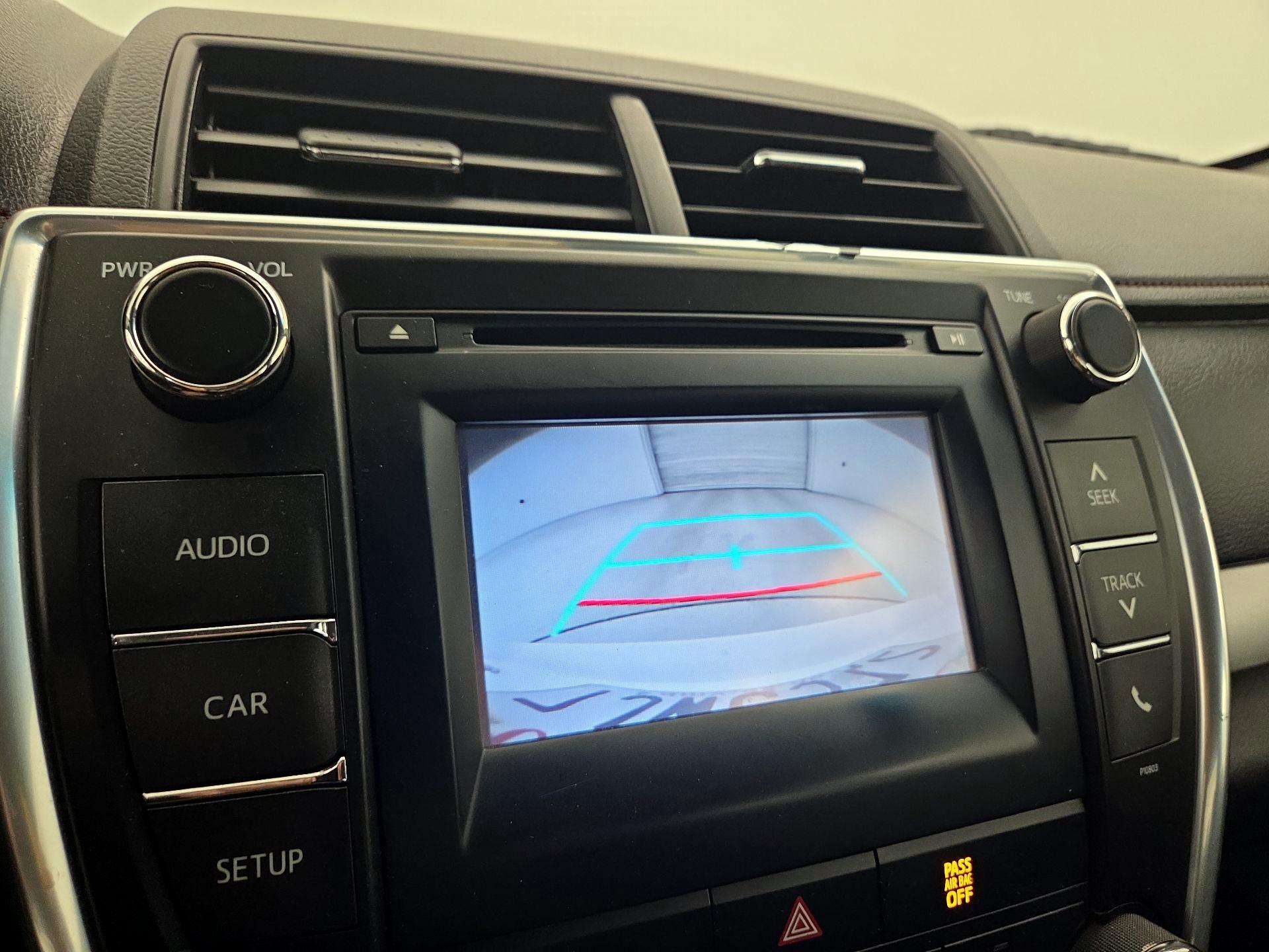 Thumbnail: 2015 Toyota Camry - 14