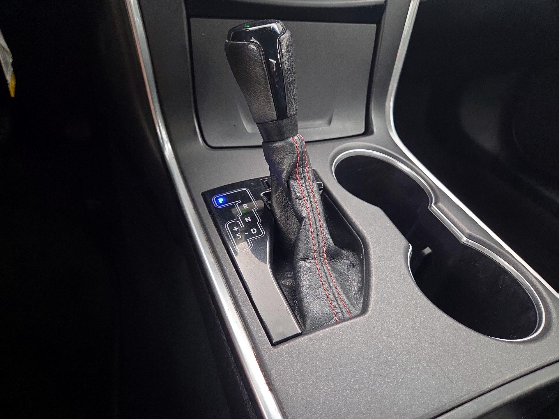 Thumbnail: 2015 Toyota Camry - 17