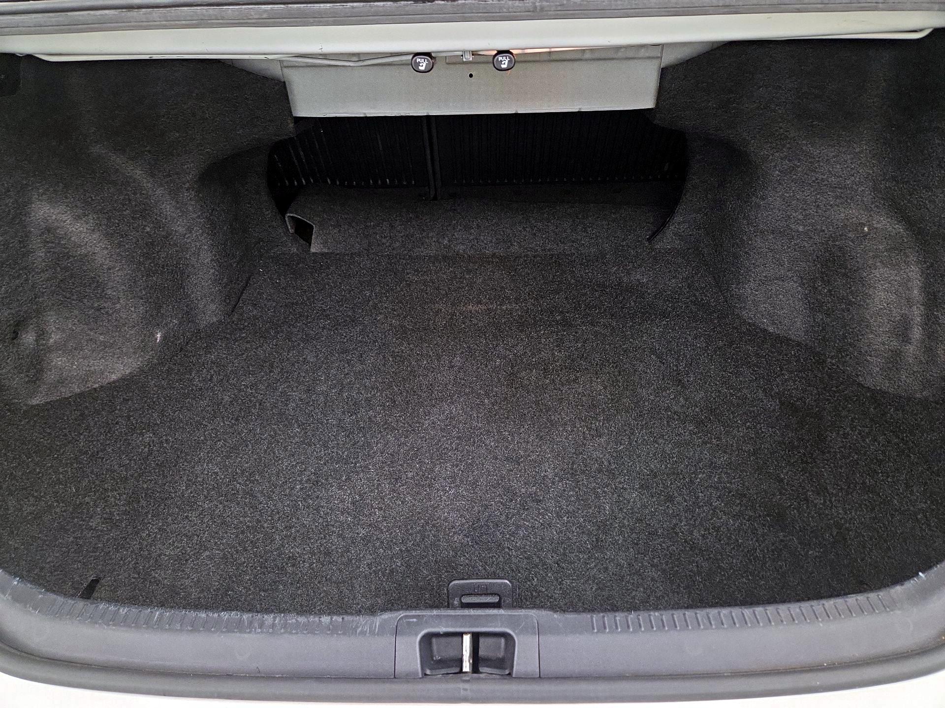 Thumbnail: 2015 Toyota Camry - 20