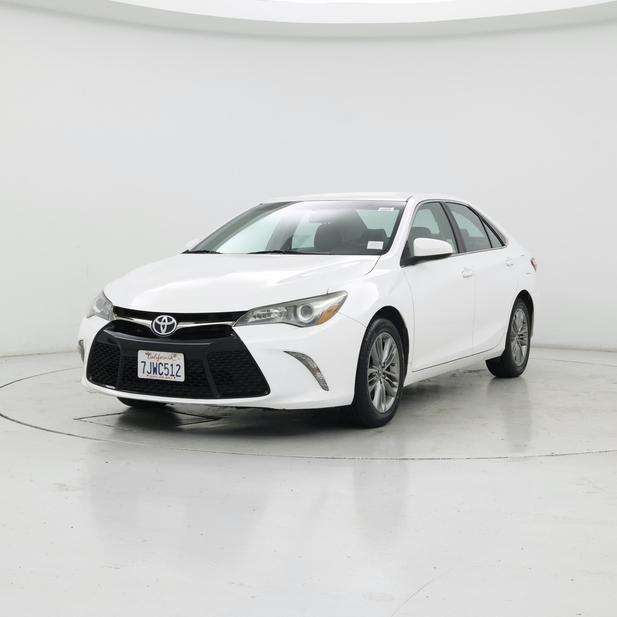 Thumbnail: 2015 Toyota Camry - 4