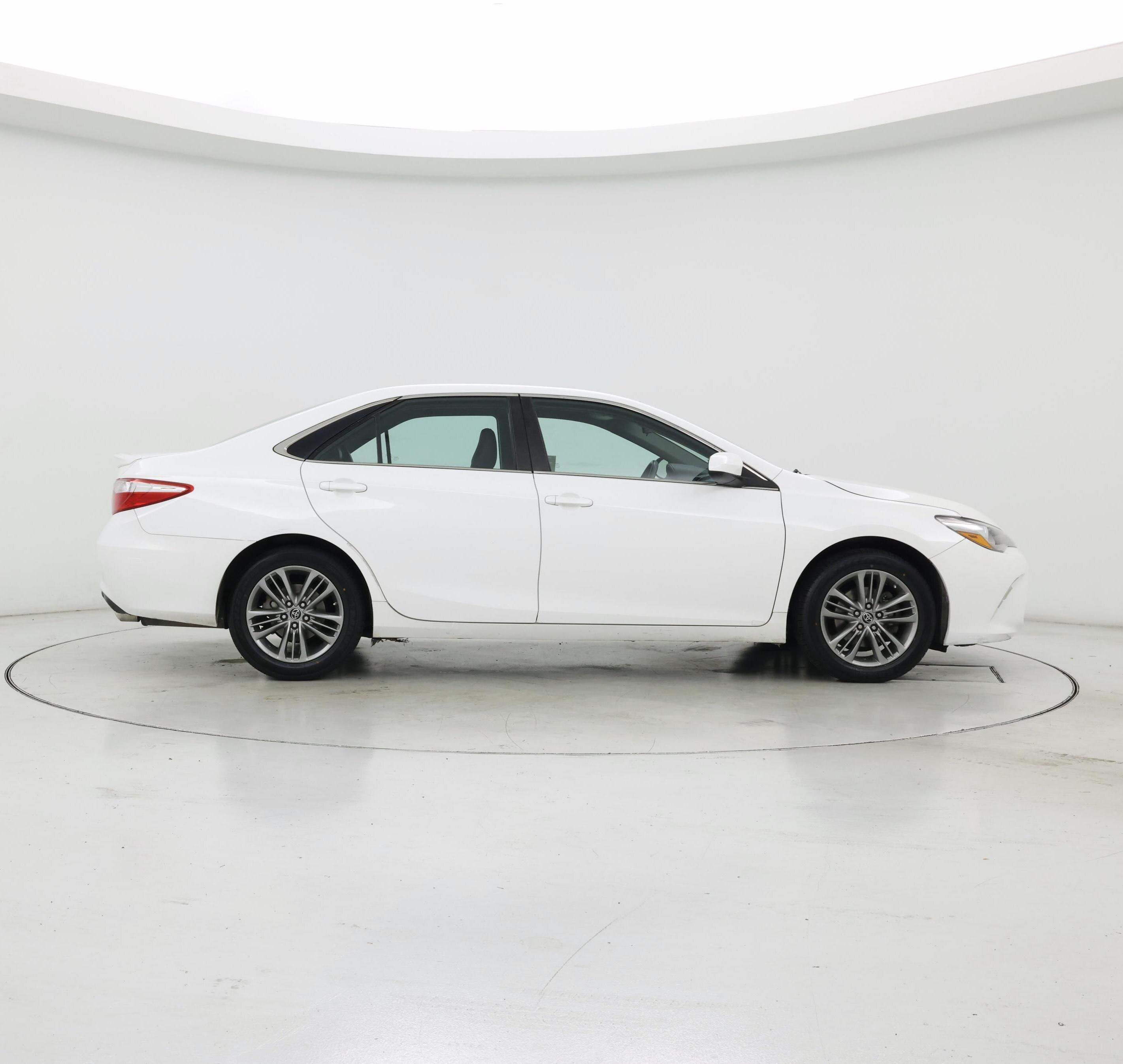 Thumbnail: 2015 Toyota Camry - 7