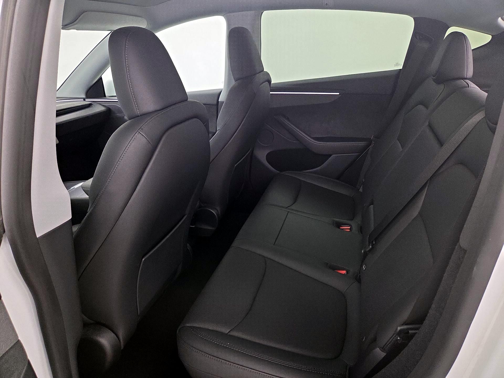 Thumbnail: 2026 Tesla Model Y - 18