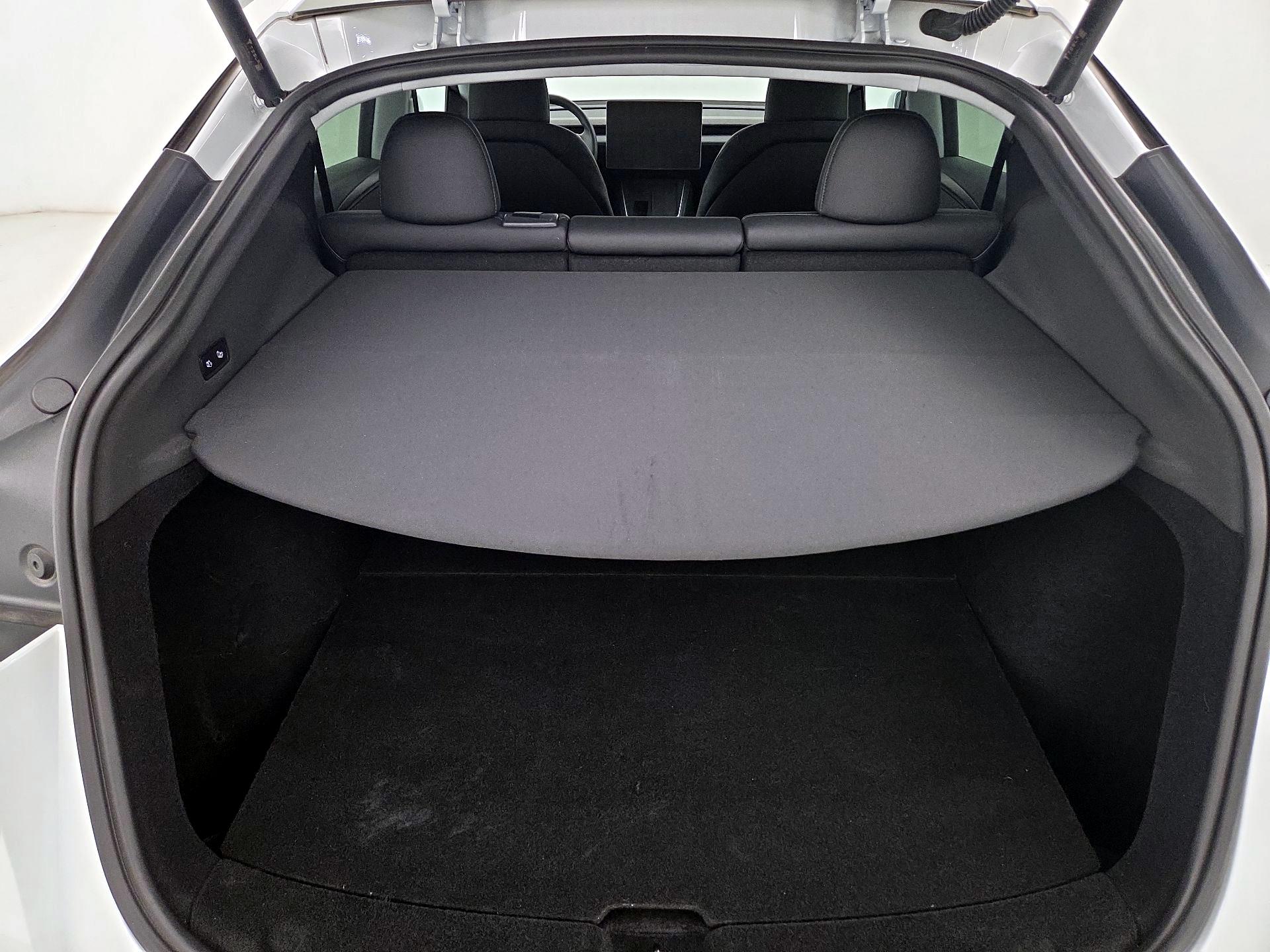 Thumbnail: 2026 Tesla Model Y - 19